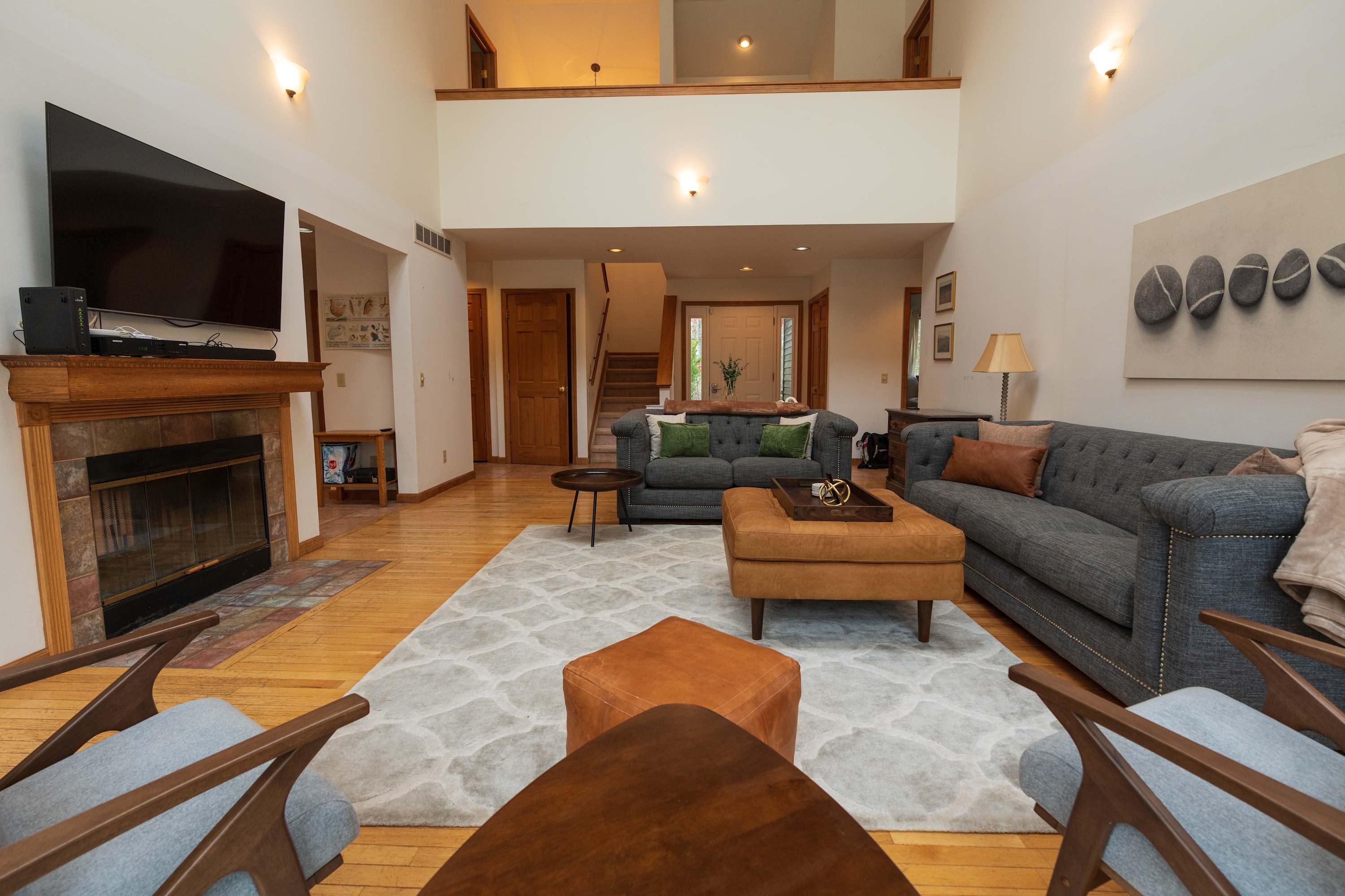 House Chrysos Mecox Sag Harbor: Luxury 6-Bedroom Villa with Private Pool and Tennis Court, Sag Harbor