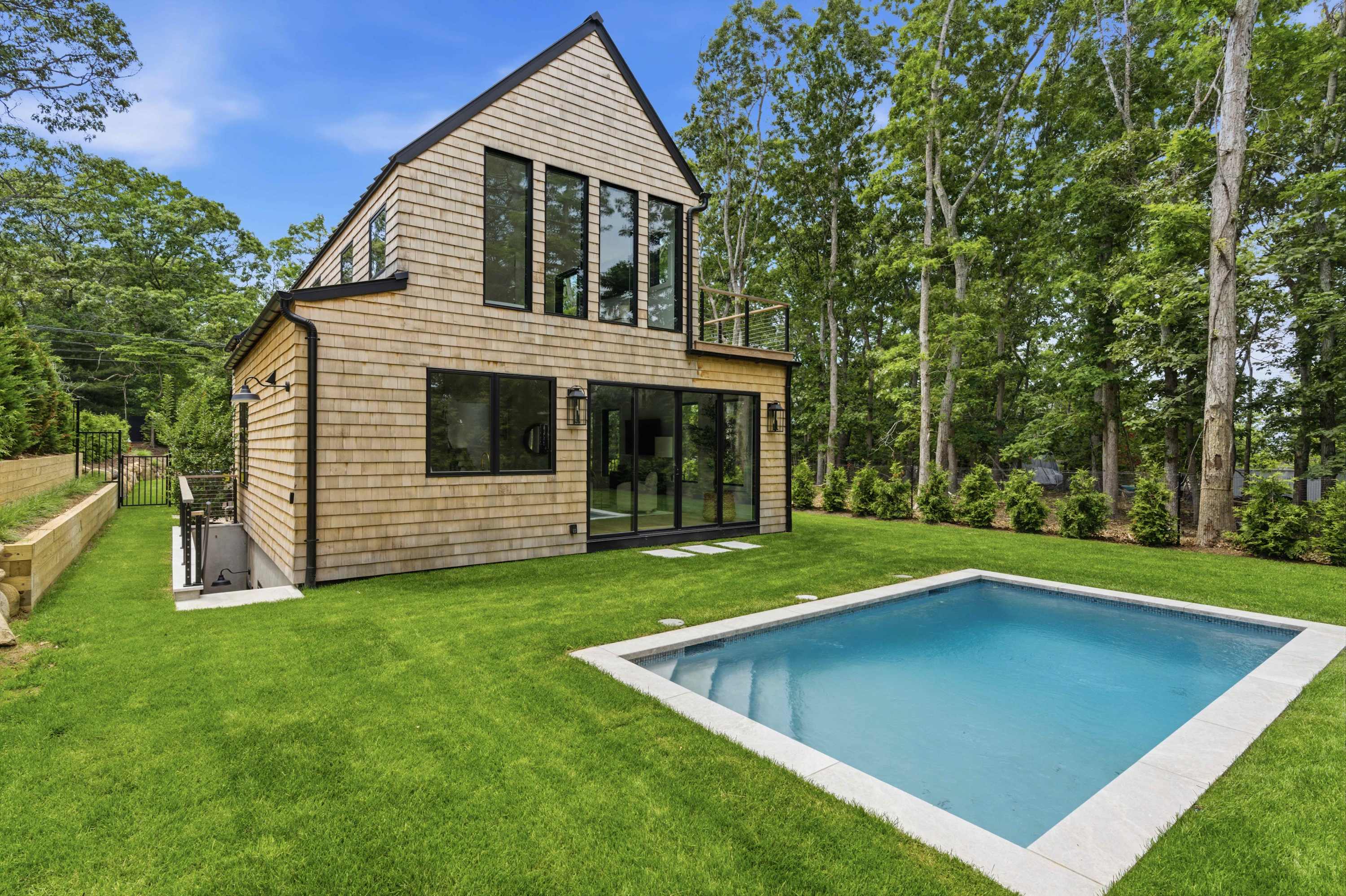 House Chrysos Noyac Sag Harbor: Luxury 4-Bedroom Villa with Private Pool and Sea Views in Sag Harbor