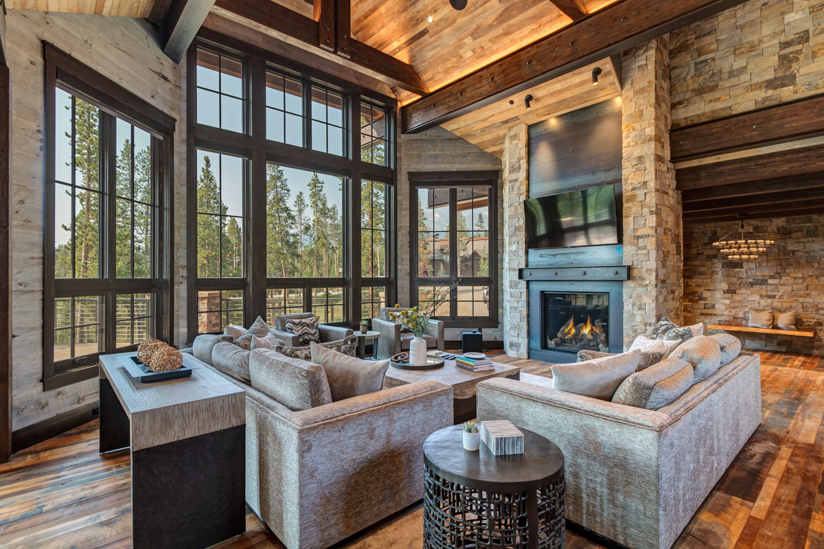 House Favonio Carter Breckenridge: Luxury 7-Bedroom Ski Chalet with Hot Tub and Mountain Views in Breckenridge