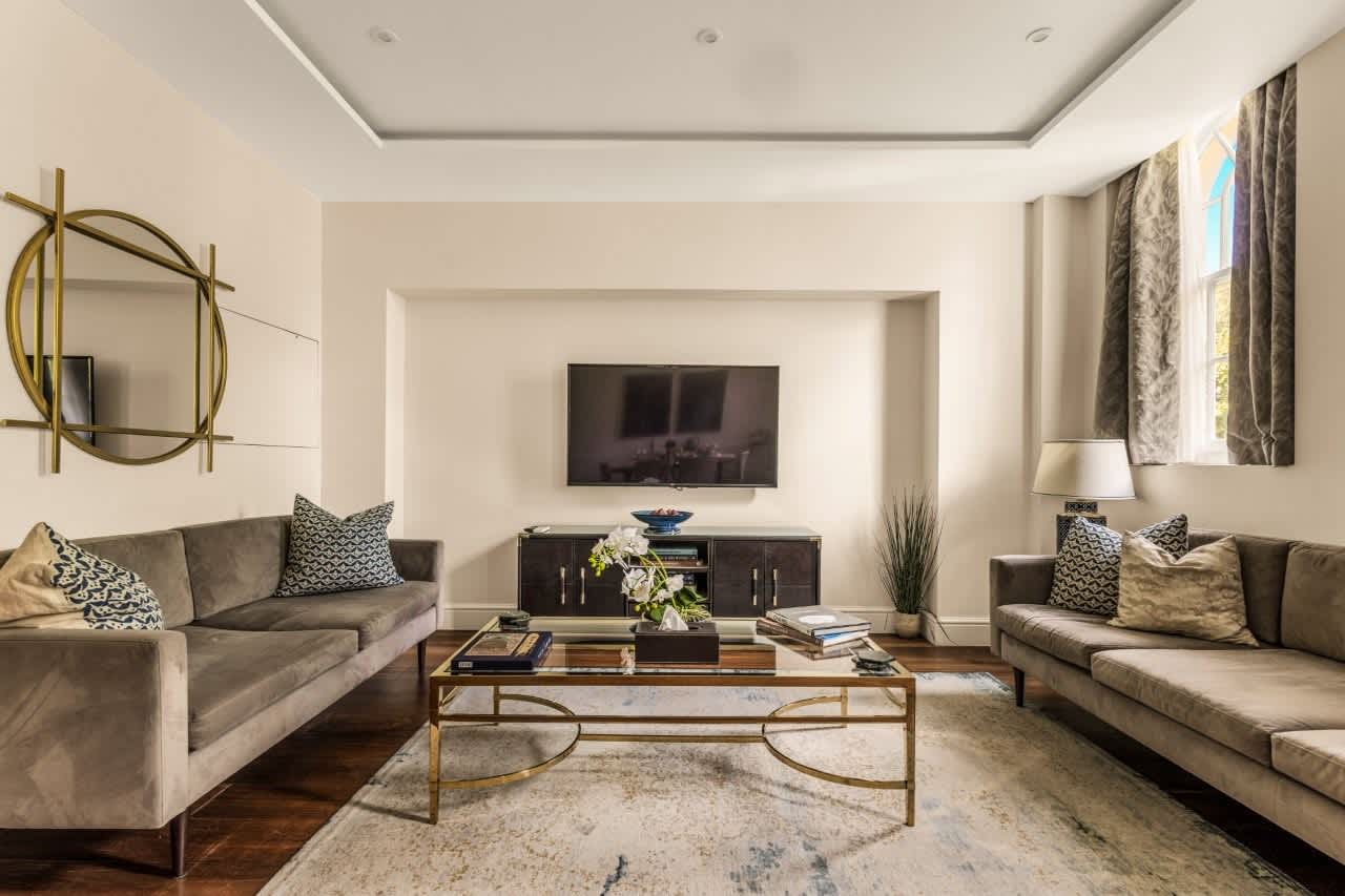 House Gregale Brompton Kensington: Luxury 3-Bedroom Apartment with Spa and Parking, Kensington London