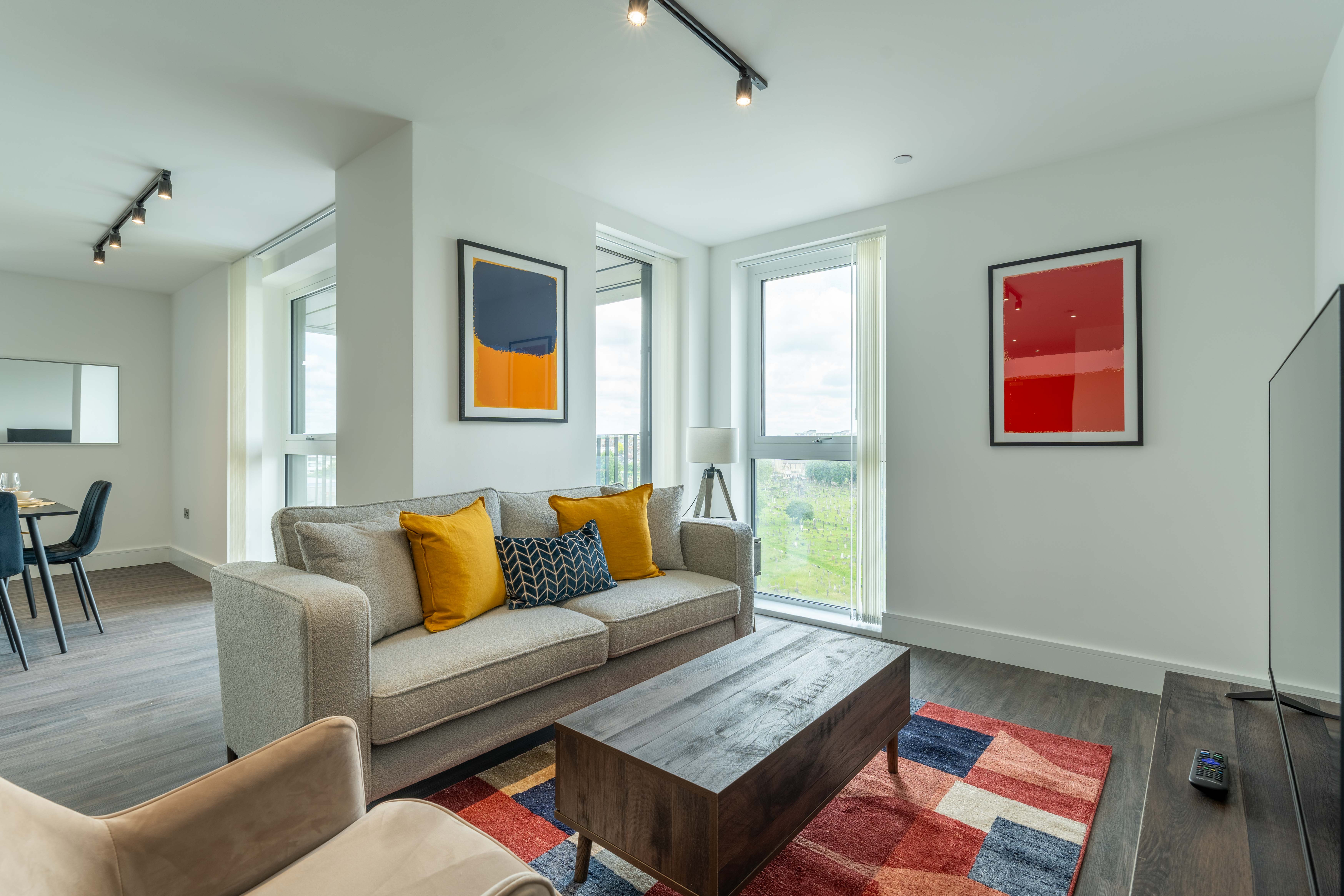House Gregale Kensal Stanley: Luxury 2-Bedroom Apartment with Spa and Concierge in Kensal Green, London