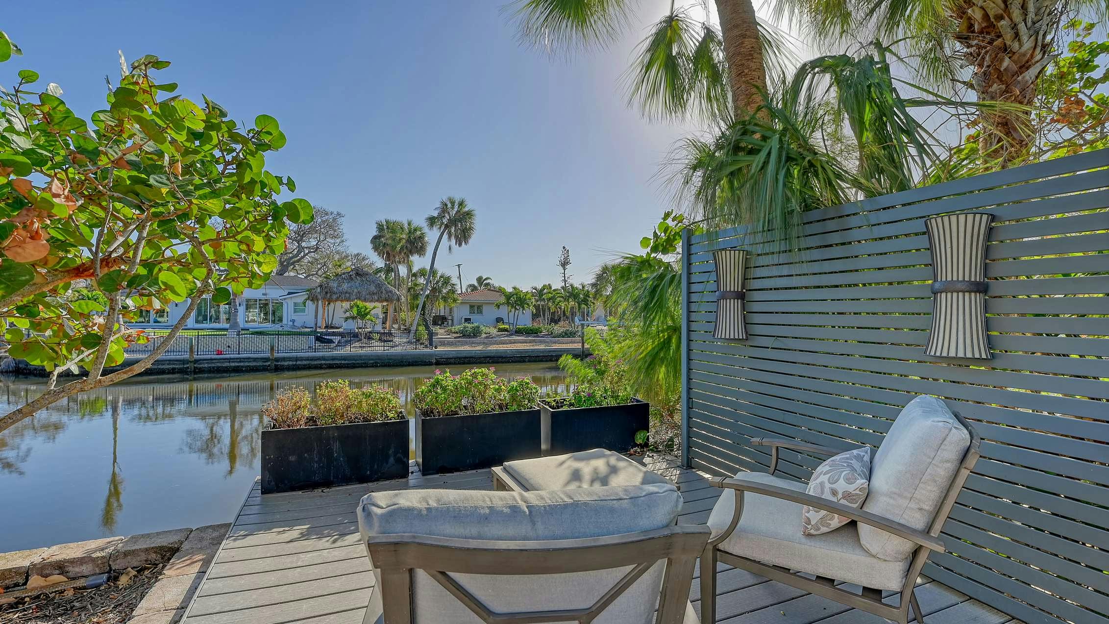 House Harmattan Bayport Sarasota: Luxury 3-Bedroom Villa with Private Pool and Canal Access, Sarasota County