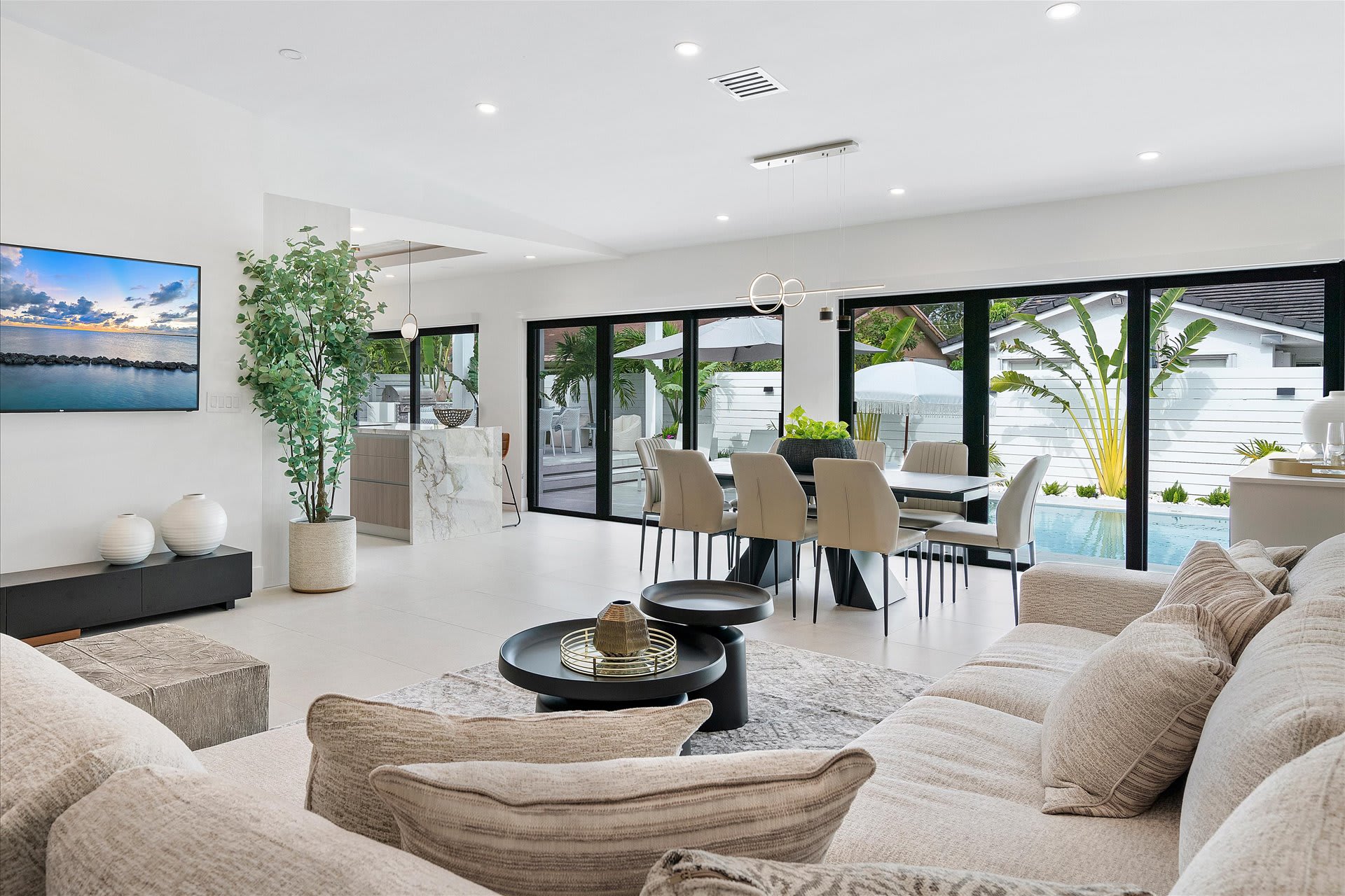 House Harmattan Hollywood Beach: Luxury 6-Bedroom House with Pool and Tennis Court, Hollywood