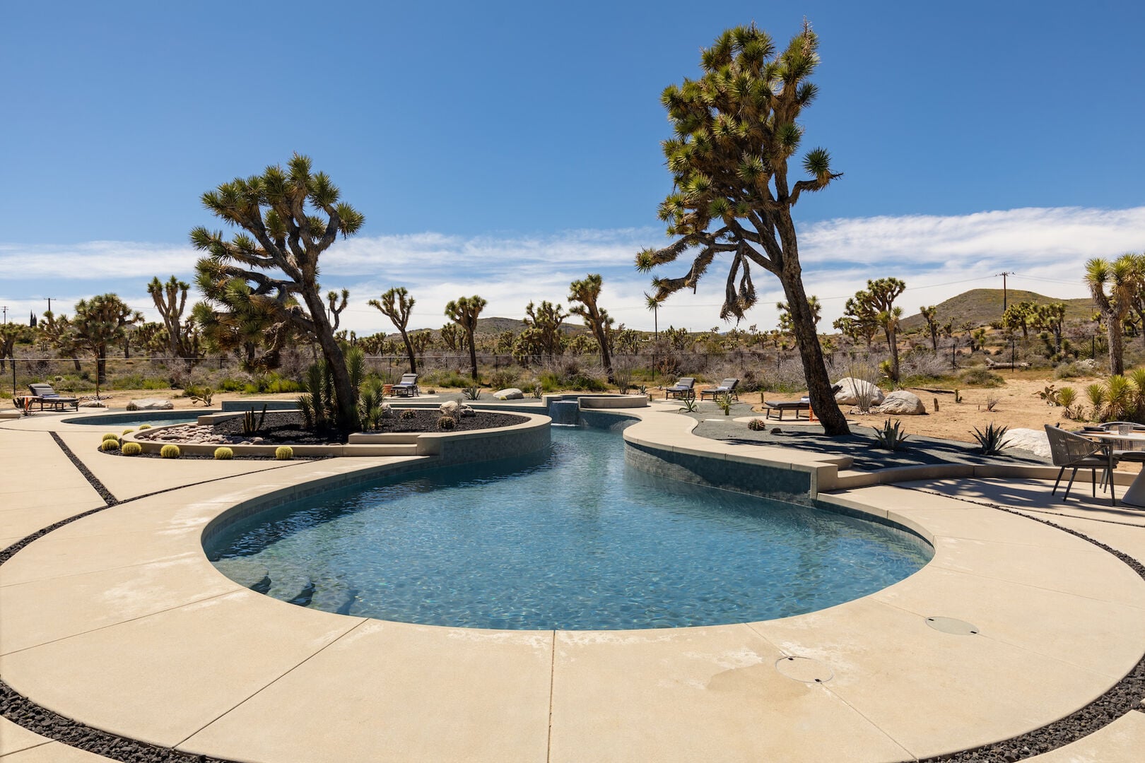 House Harmattan Joshua Whitewater Yucca Valley: Luxury 3-Bedroom Villa with Private Pool and Hot Tub, Yucca Valley