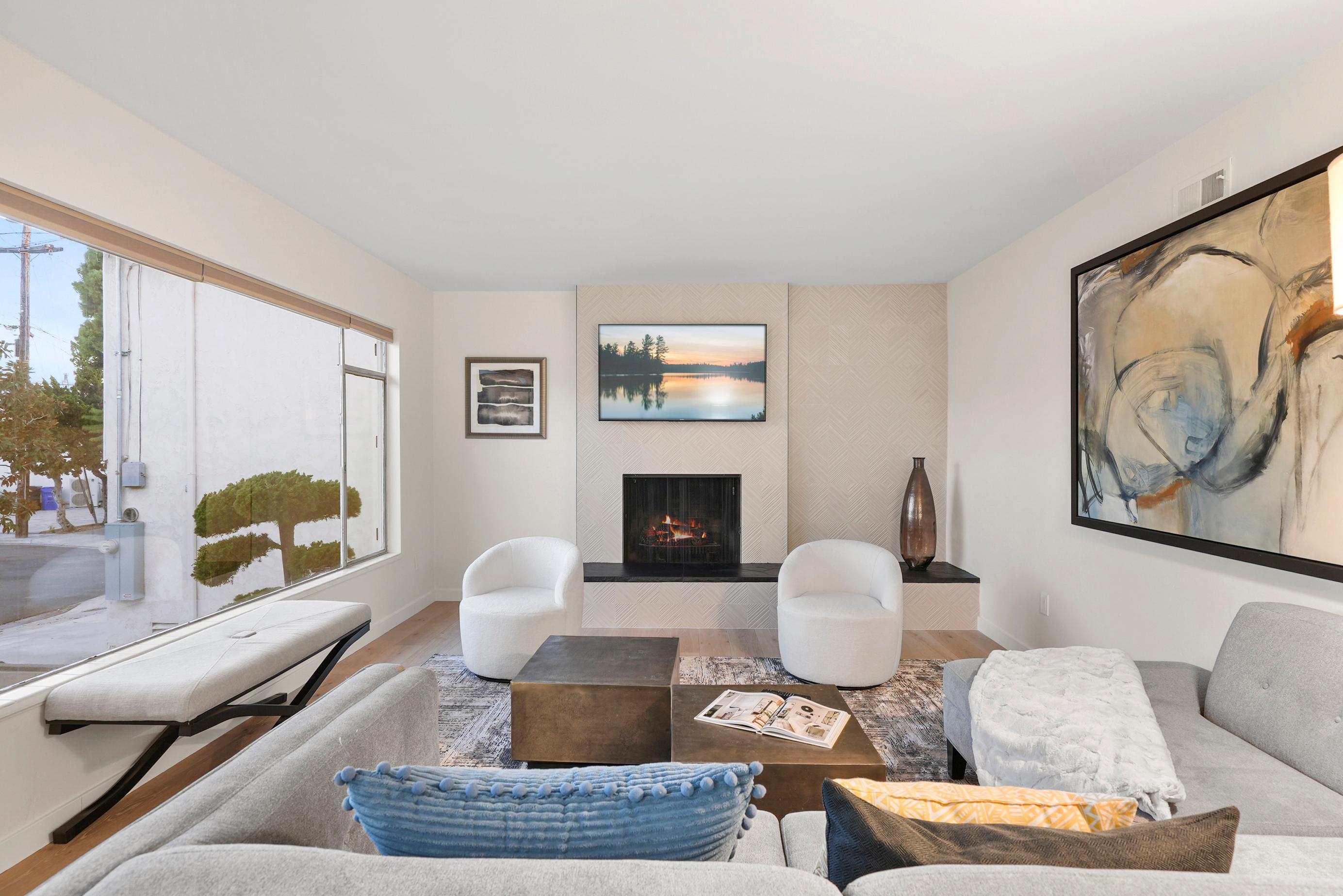 House Harmattan Kensington Hillcrest: Luxury 3-Bedroom Villa with Sea Views and Private Parking, Hillcrest