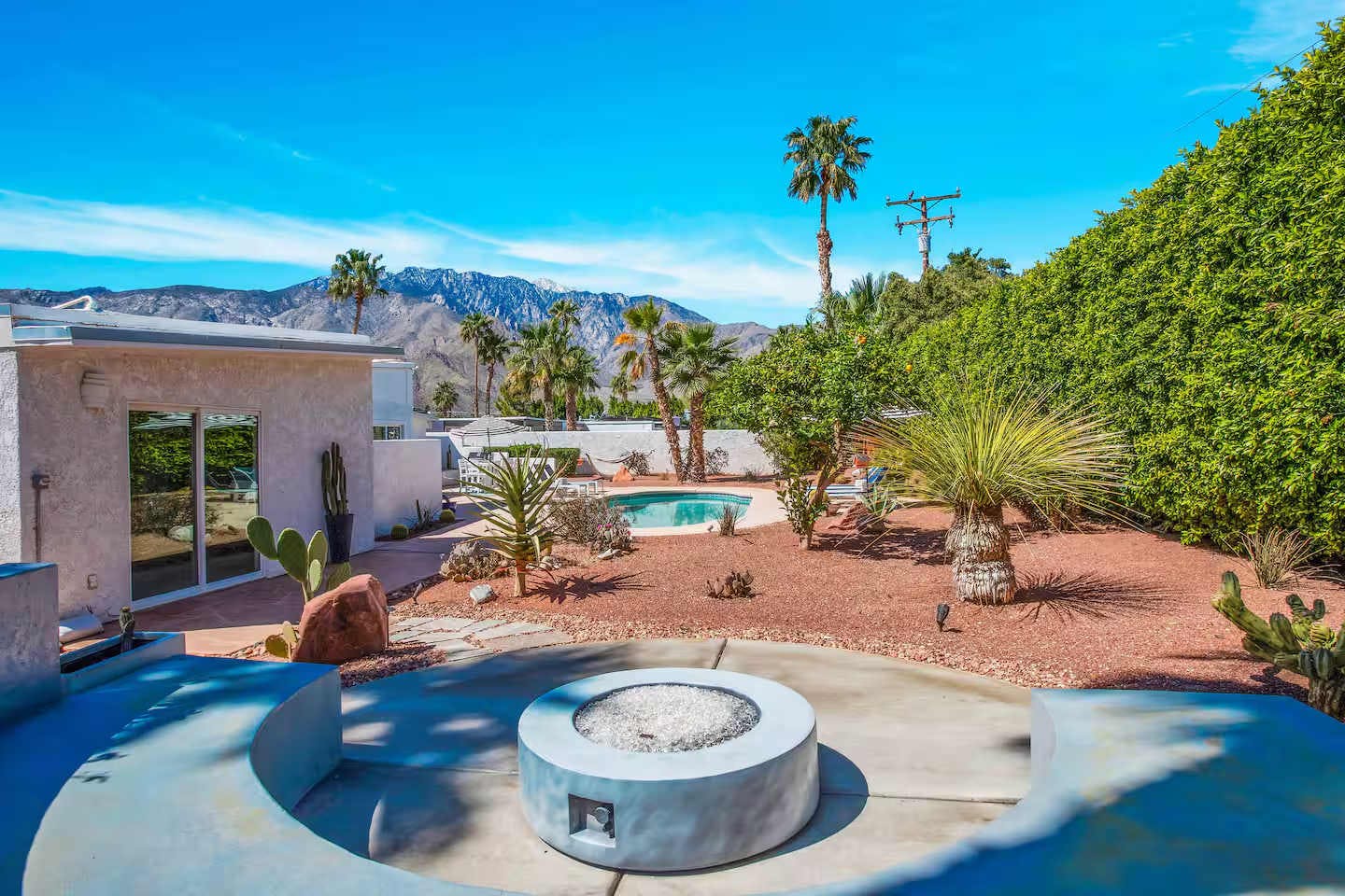 Villa Séchard Vista Las Palmas Palm Springs: Luxury 3-Bedroom House with Heated Pool and Hot Tub, Palm Springs