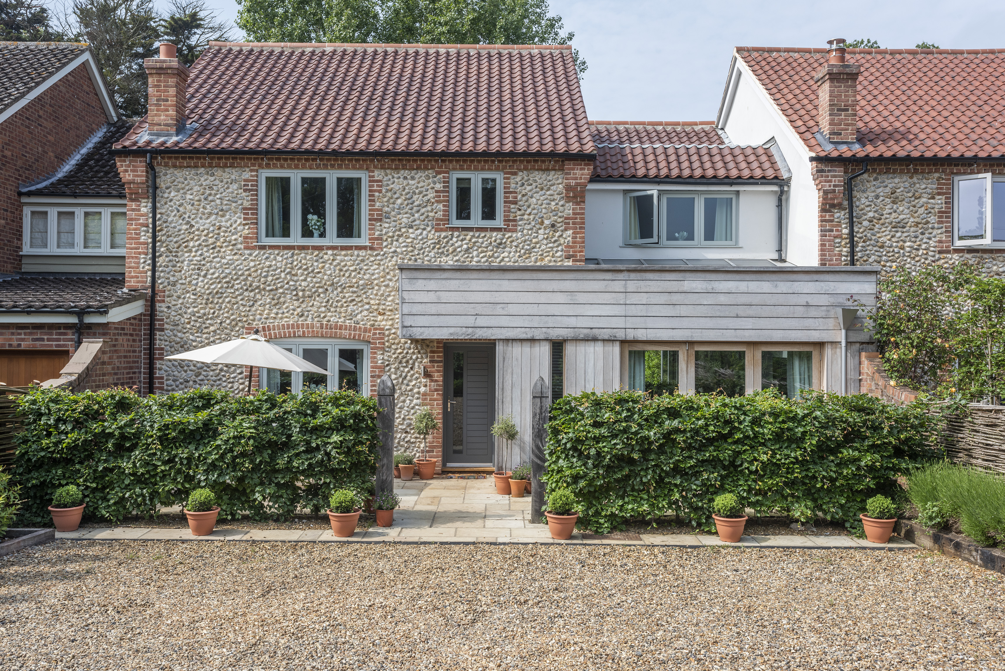 House Heather Westgate Burnham Market: Luxury 4-Bedroom Townhouse with Private Garden and Family-Friendly Amenities, Burnham Market