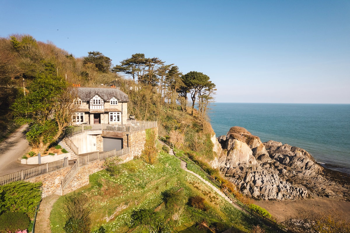 House Helm Caerle Mortehoe: Luxury 5-Bedroom House with Sea Views and Spa, Mortehoe