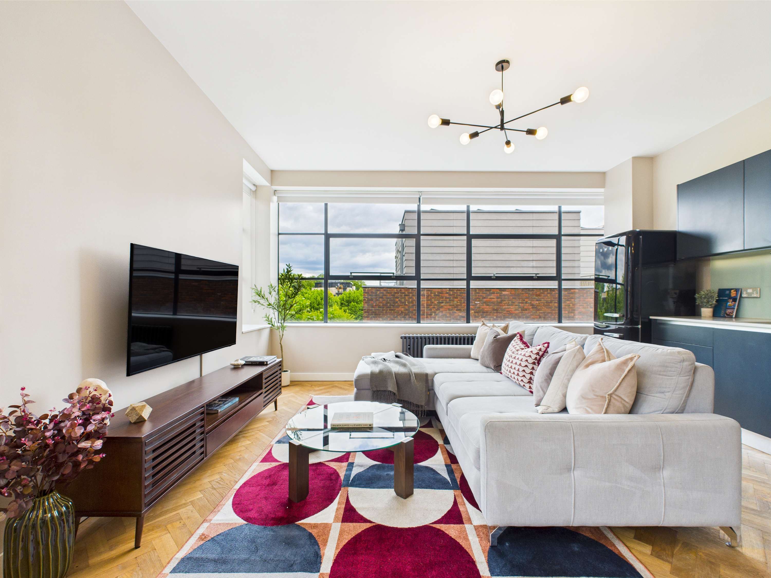 House Helm Caerwood Shoreditch: Luxury 2-Bedroom Apartment with Spa and Parking, Shoreditch London