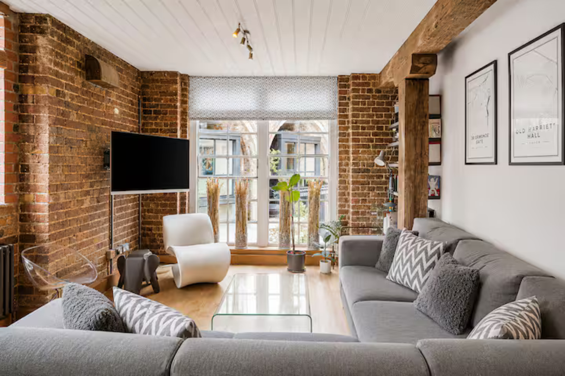 House Helm Causton Bermondsey: Luxury 2-Bedroom Townhouse with Spa and Private Parking, Tower Bridge London