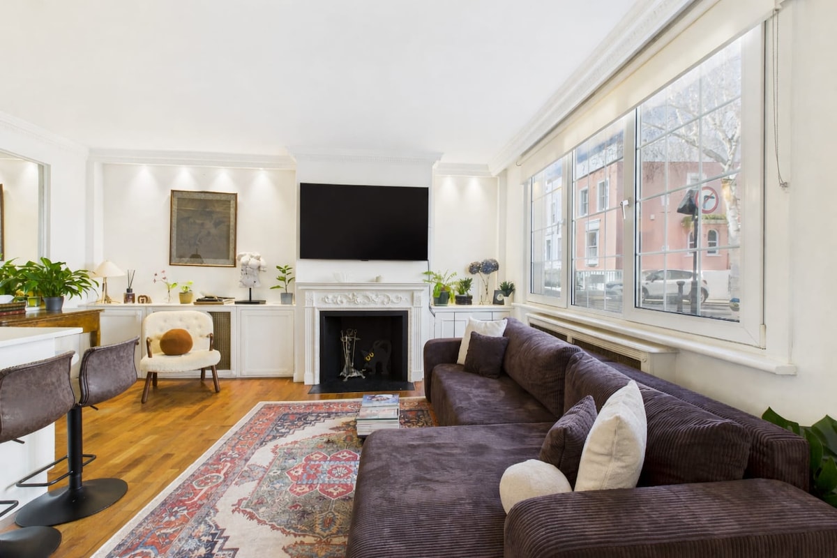 House Helm Frailty Nottinghill: Luxury 2-Bedroom House with Spa and Private Parking, Notting Hill