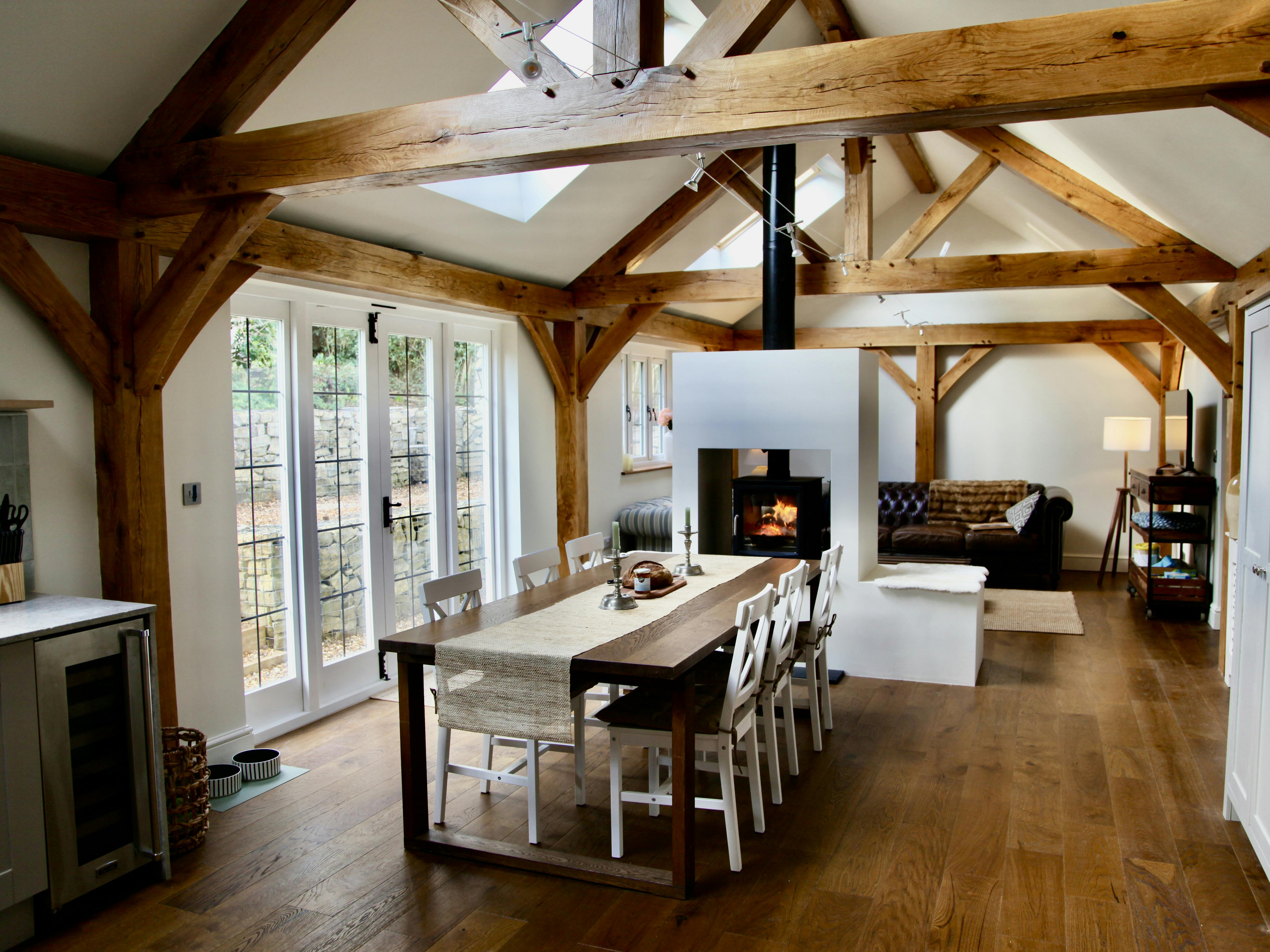 House Helm Fraoch Burley: Luxury 3-Bedroom House with Spa and Private Parking, New Forest
