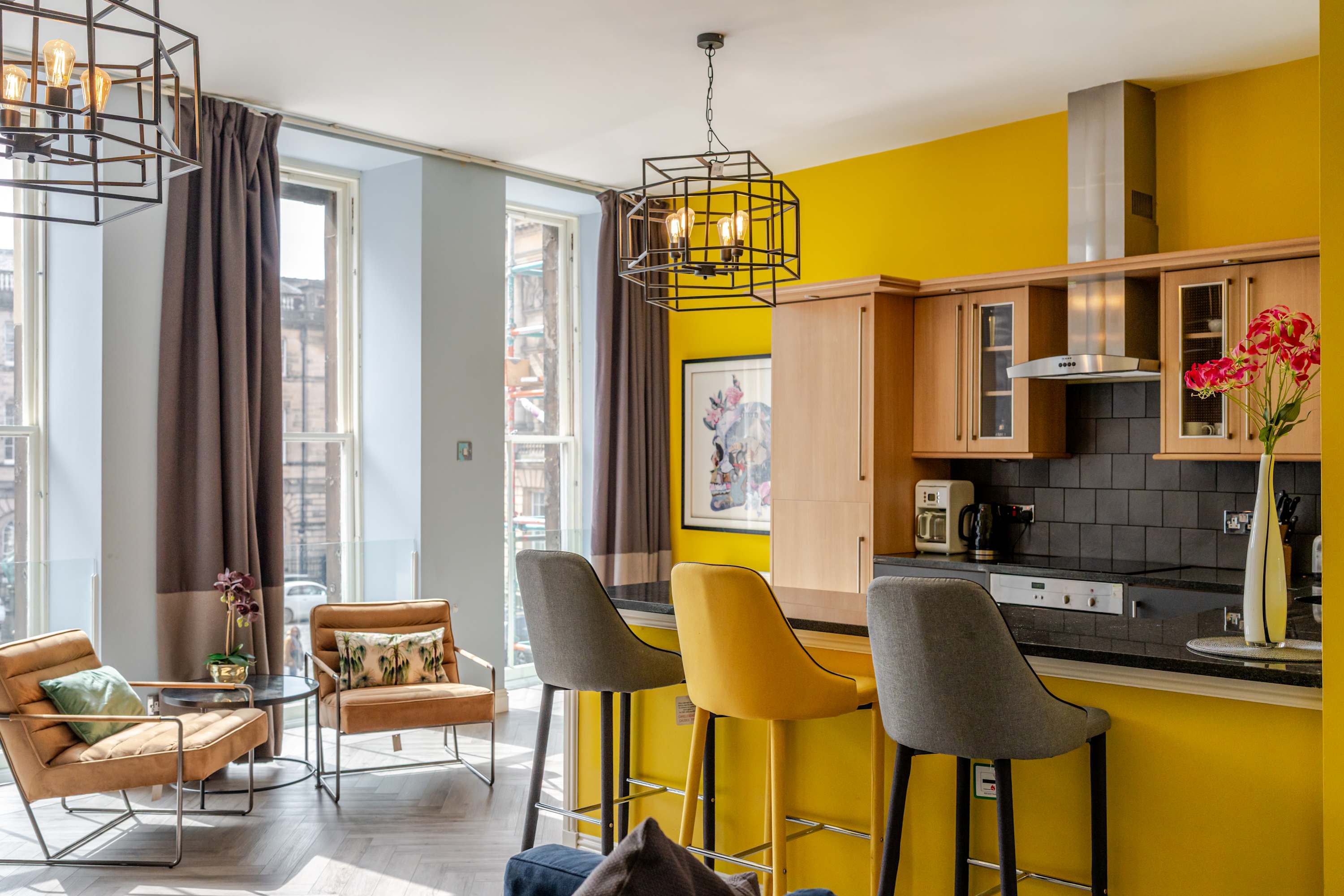 House Helm Fraoch Edinburgh: Luxury 1-Bedroom Apartment with Private Parking in Edinburgh Old Town