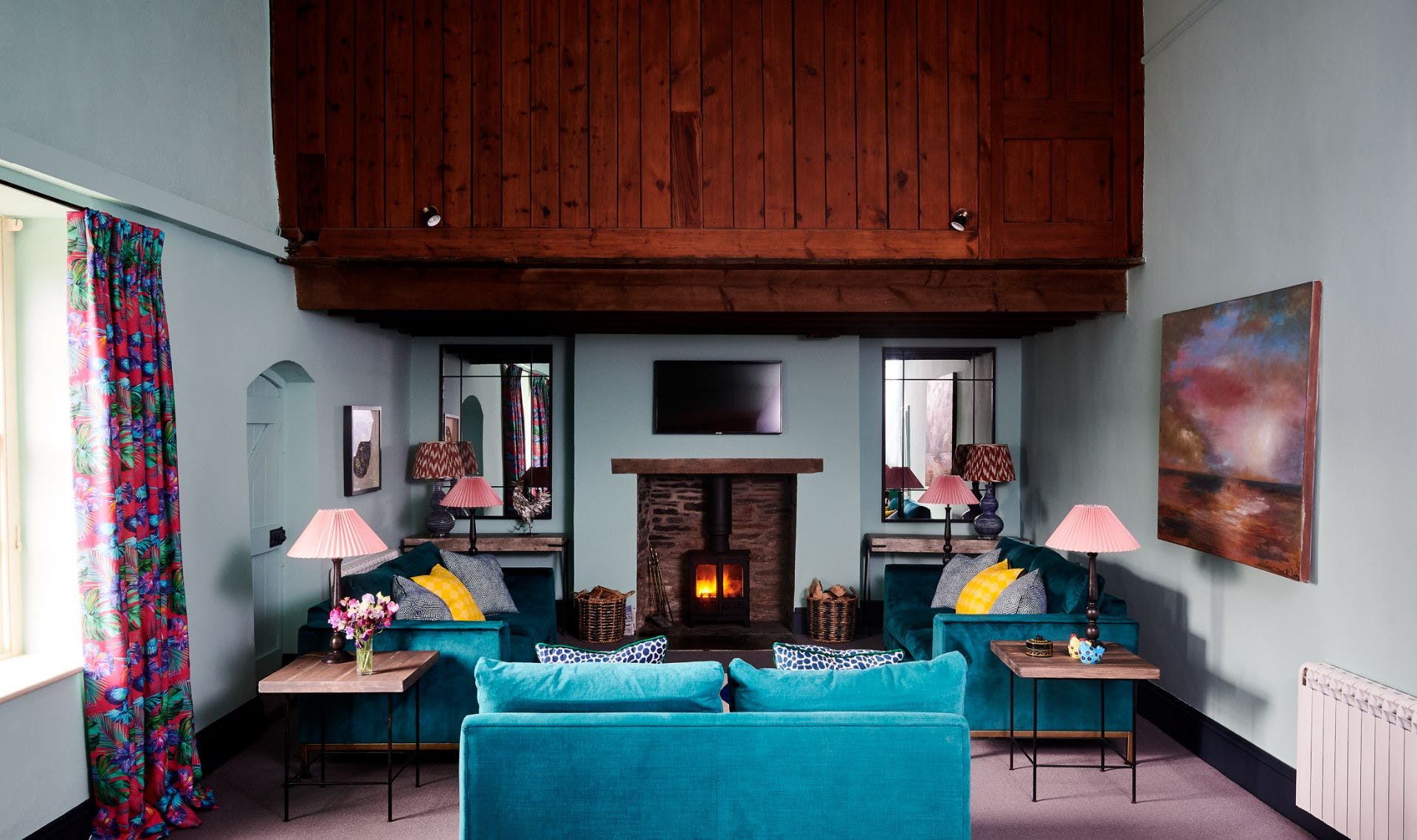 House Helm Fraoch Pont: Luxury 2-Bedroom House with Tennis Court and Pet-Friendly Facilities, Fowey Cornwall