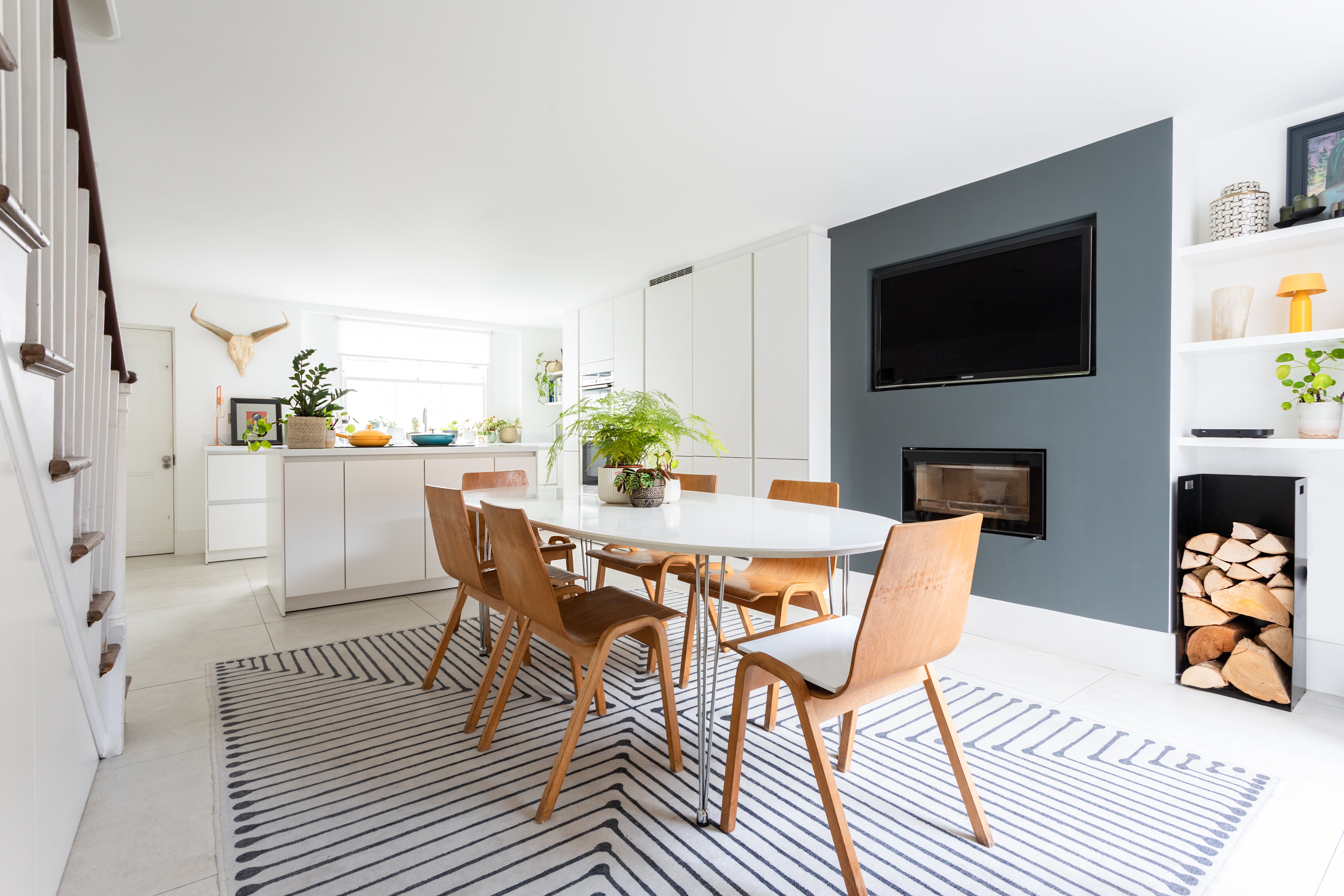 House Helm Fraoch Walworth: Luxury 3-Bedroom Apartment with Private Terrace and Family Amenities, Elephant and Castle London