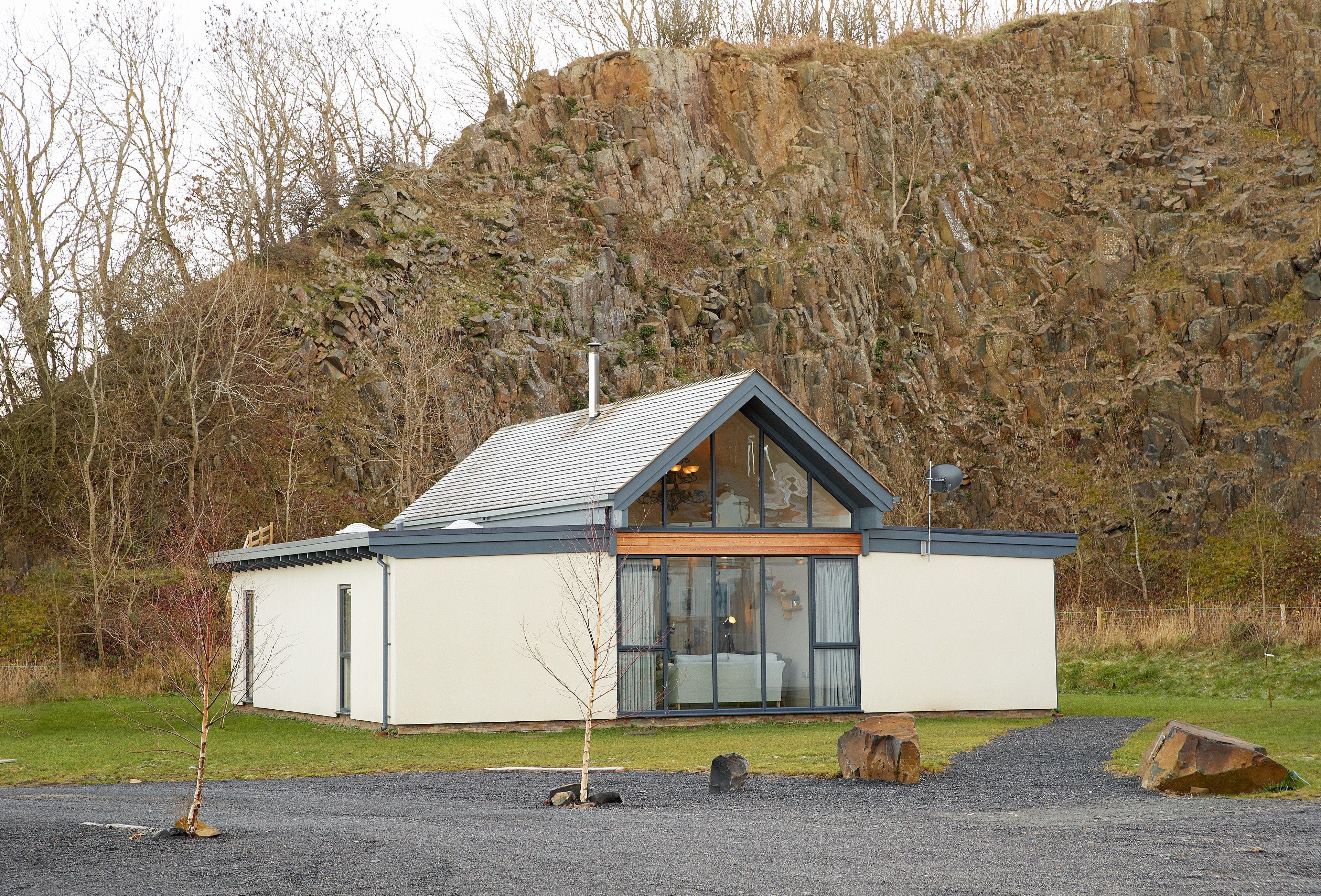 House Helm Frazer Bamburgh: Luxury 3-Bedroom Villa with Sea Views and Pet-Friendly Amenities, Northumberland Coast