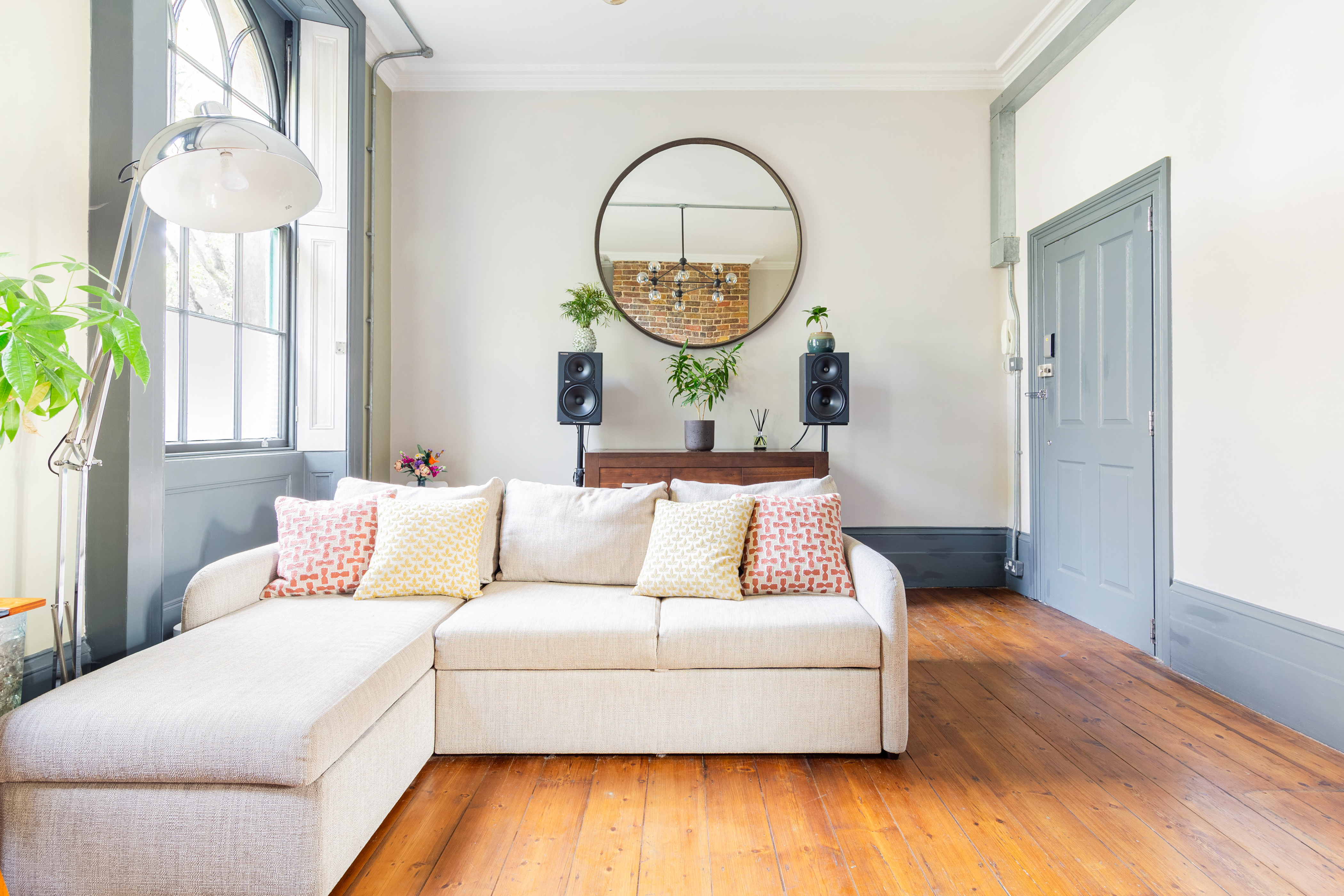 House Helm Frazer Islington: Luxury 1-Bedroom Apartment with Private Garden and Spa, Islington London