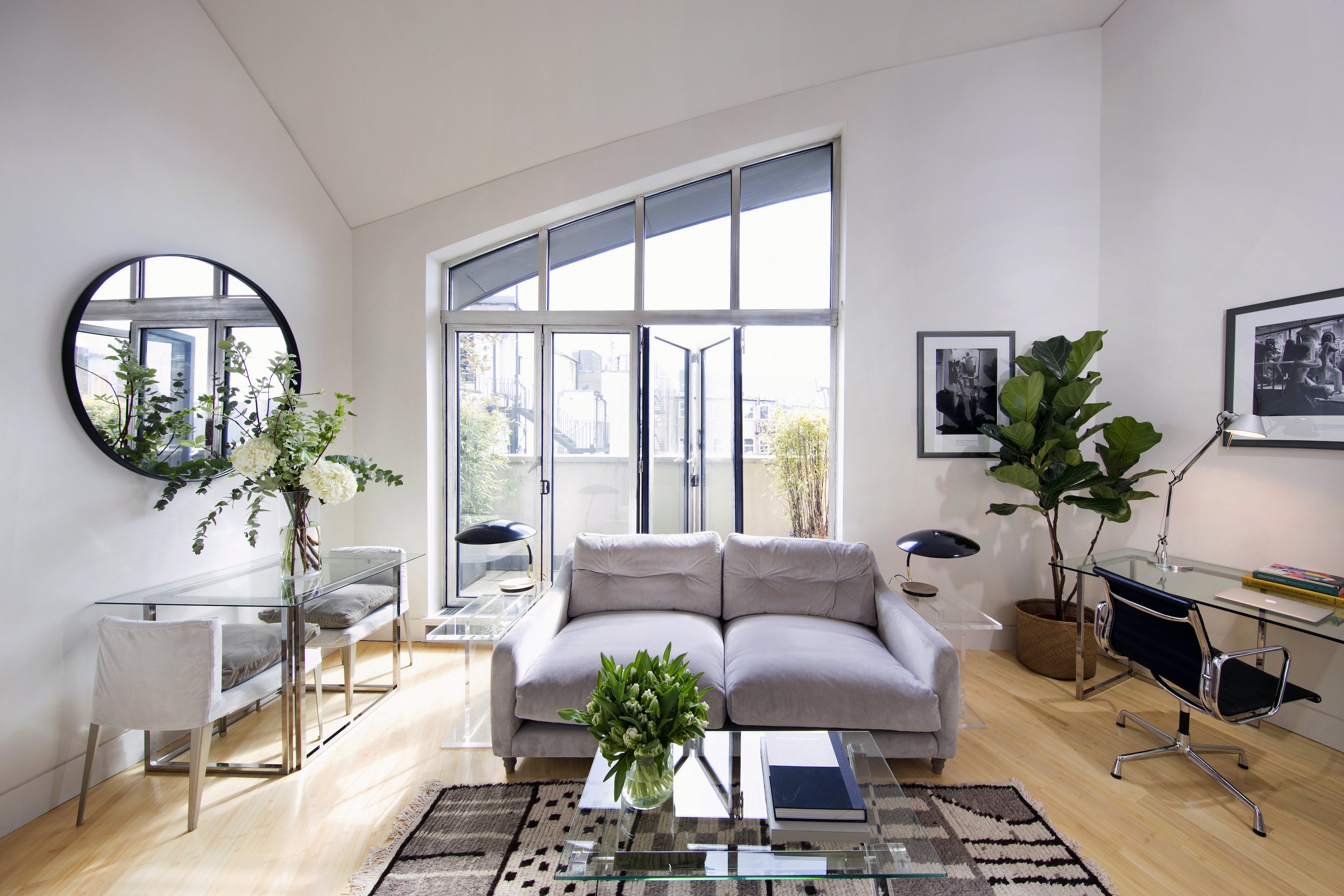 House Helm Gassiot Soho: Luxury 2-Bedroom Apartment with Spa and Concierge, Soho London