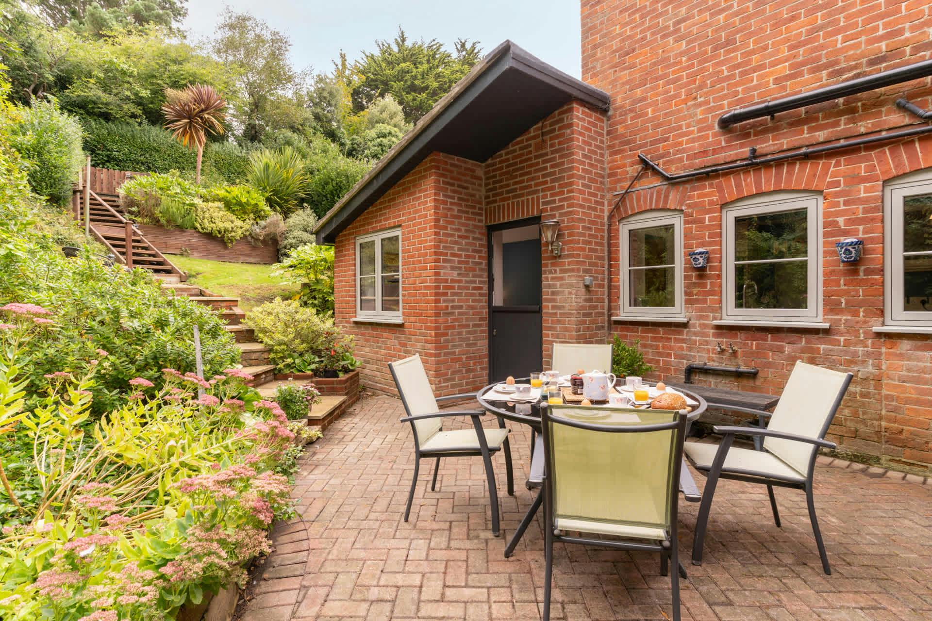 House Helm Girdlecombe Weymouth: Luxury 3-Bedroom Villa with Sea Views and Spa, Weymouth Dorset