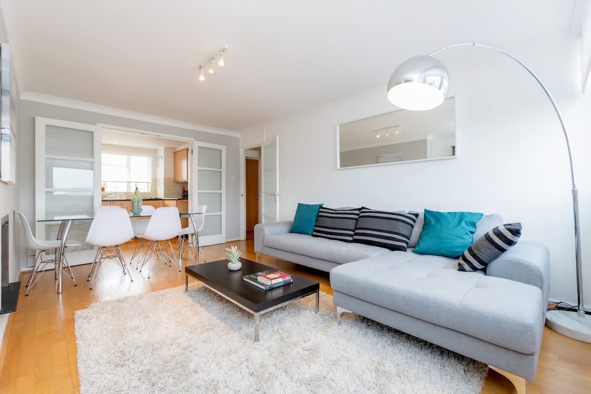 House Helm Gledhow Notting Hill: Luxury 2-Bedroom Townhouse with Spa and Family Features, Notting Hill London