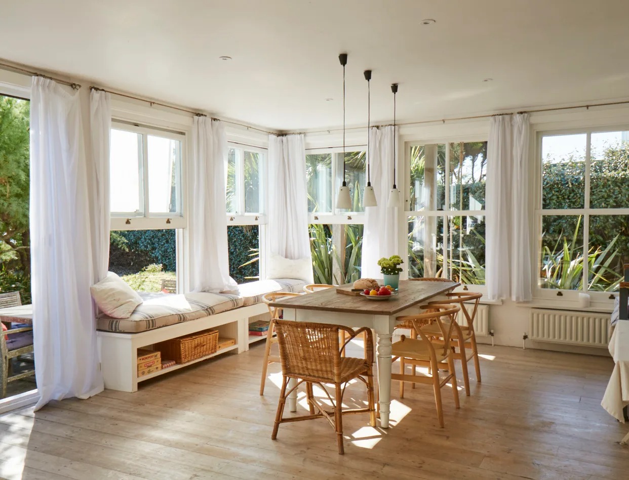 House Helm Goring Selsey: Luxury 6-Bedroom Villa with Hot Tub and Seaview, Selsey West Sussex