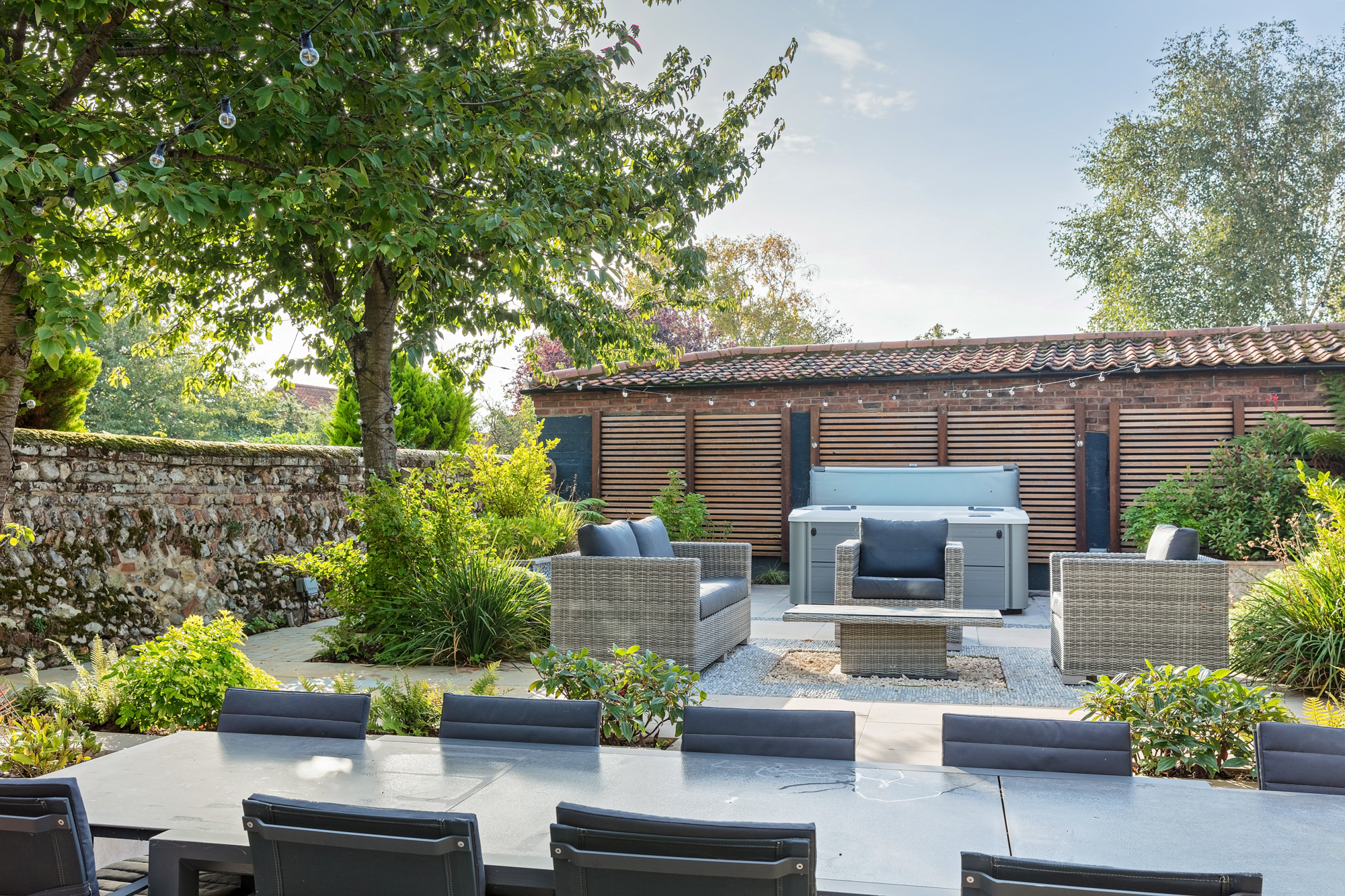 House Helm Gresham Burnham Market: Luxury 3-Bedroom Villa with Hot Tub and Beach Nearby, Burnham Market