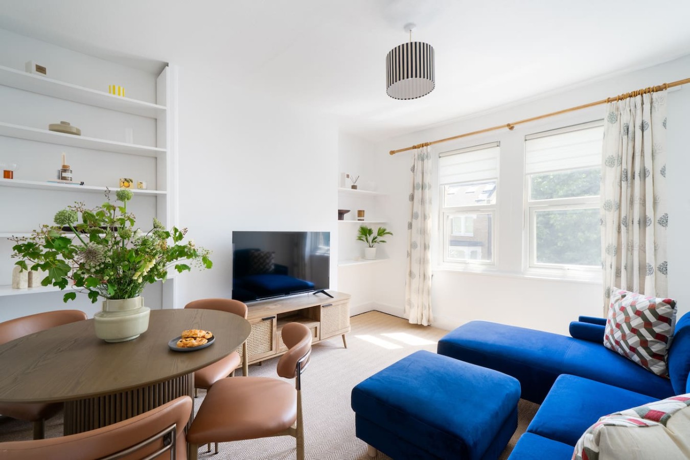 House Helm Hammersmith Brook Green: Luxury 2-Bedroom Apartment with Spa and Family Amenities in Brook Green, London