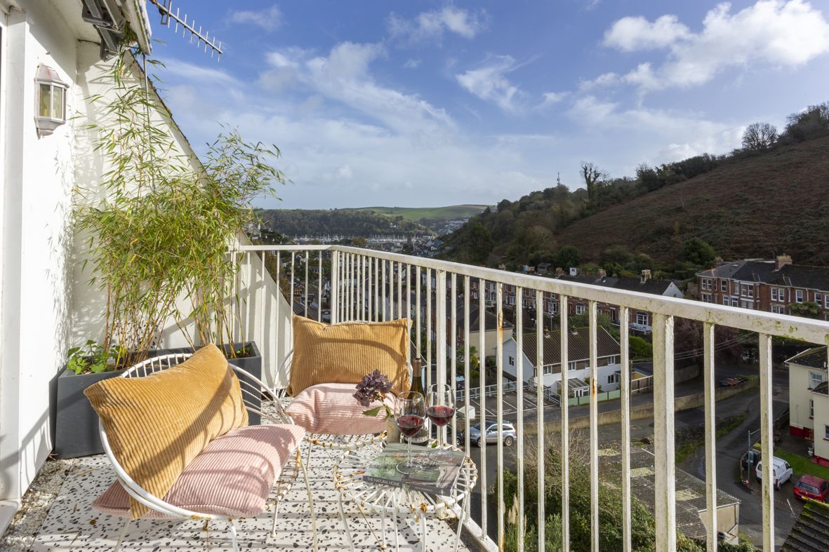 House Helm Hawkesbury Dartmouth: Luxury 4-Bedroom House with Sea Views and Spa near Dartmouth Harbour