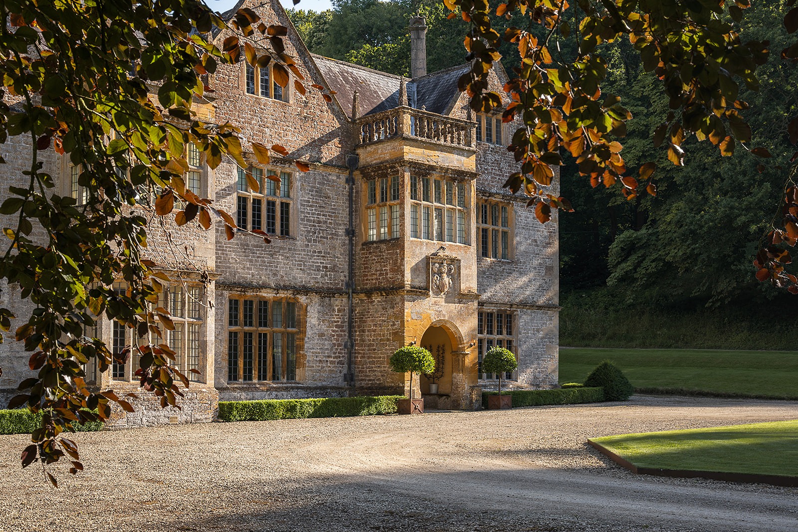 House Helm Hawkridge Somerset: Luxury 9-Bedroom Apartment with Premium Features and Countryside Views, Somerset