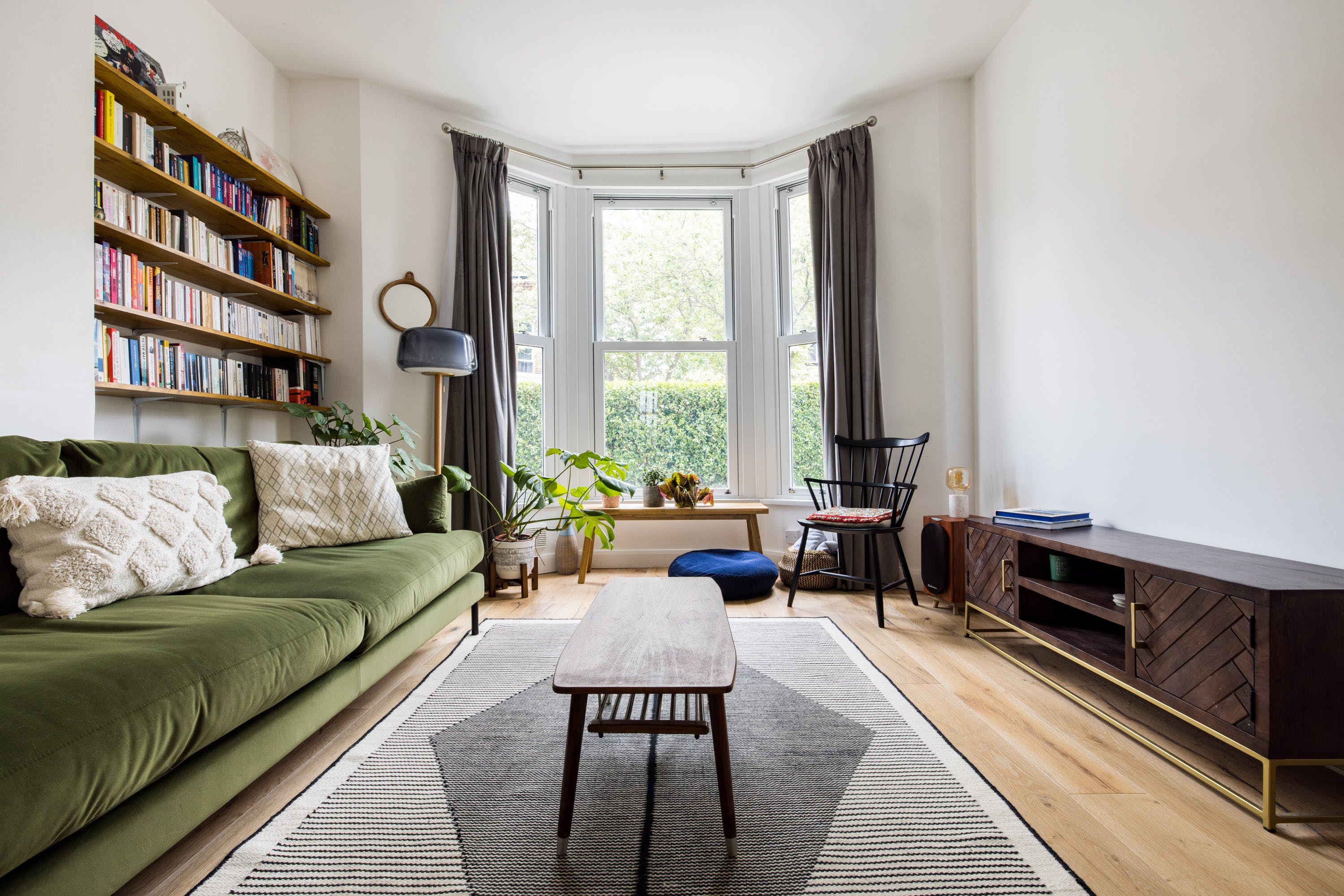 House Helm Hawley Brixton: Luxury 2-Bedroom Apartment with Hot Tub and Family Amenities, Brixton London