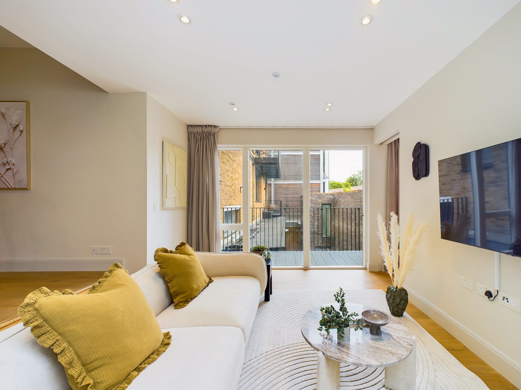 House Bise Whittington Park Camden Town: Luxury 2-Bedroom Townhouse Rental with Family-Friendly Features in Camden Town