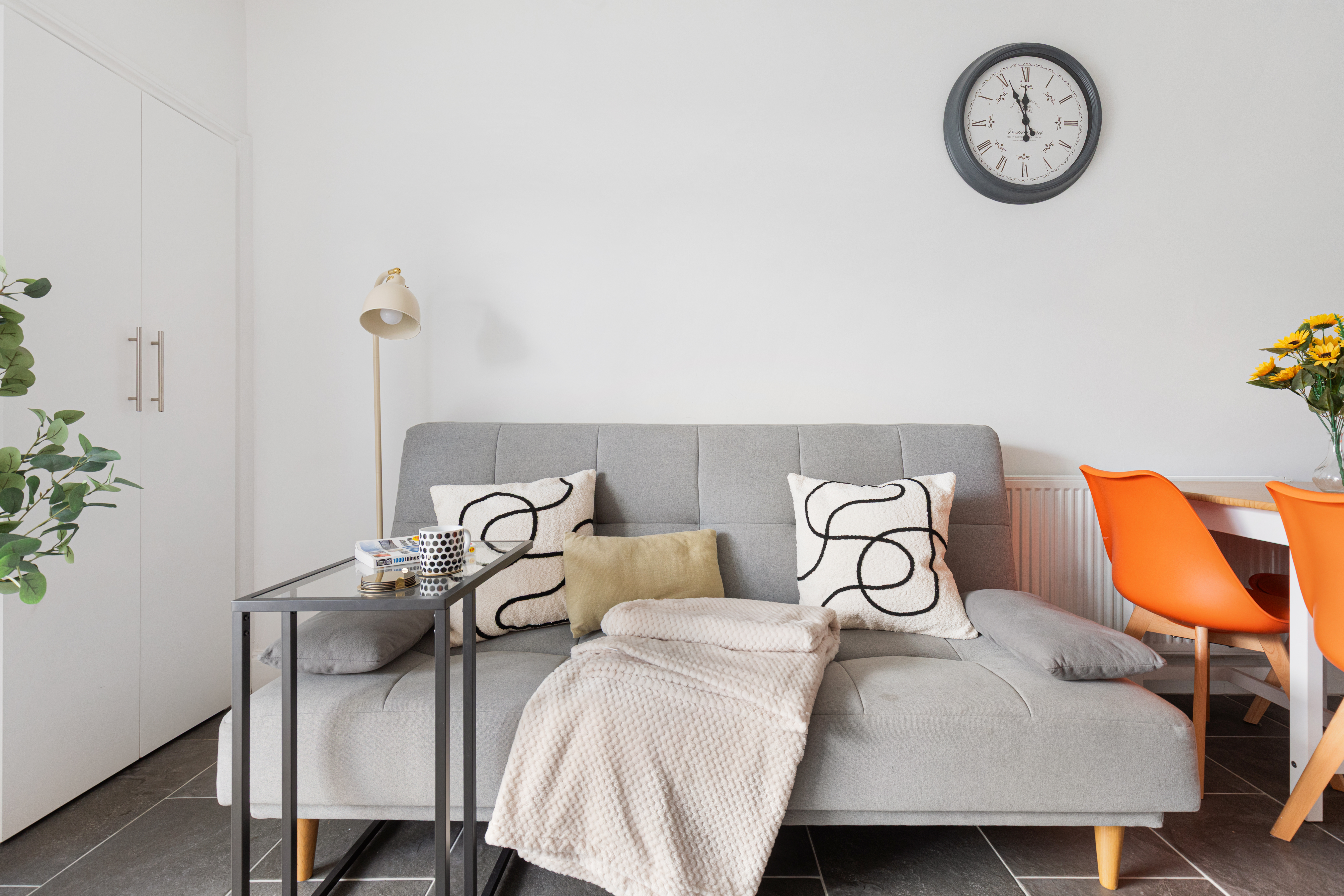House Helm Hawley Kensal: Luxury 2-Bedroom Apartment with Air Conditioning and Private Parking, Kensal Green