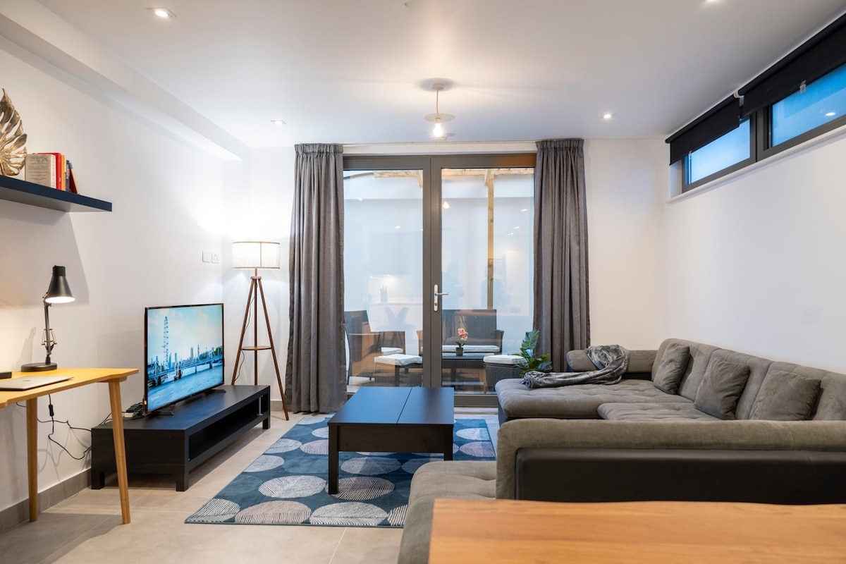 House Helm Hawley Kentish Town: Luxury 2-Bedroom Apartment with Spa and Family-Friendly Features, Kentish Town