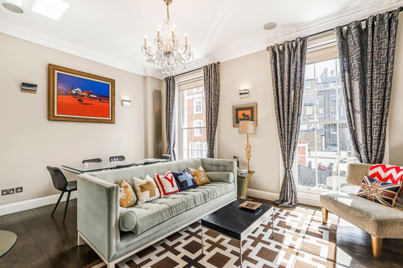 House Helm Hawley Knightsbridge: Stylish 2-Bedroom Townhouse Rental with Sauna and Air-Con, Knightsbridge London