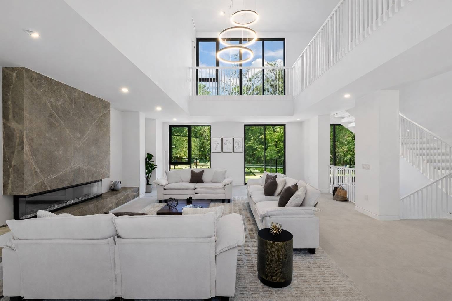House Helm Hawley Sag Harbor: Luxury 7-Bedroom Villa with Private Pool and Sea Views, Sag Harbor
