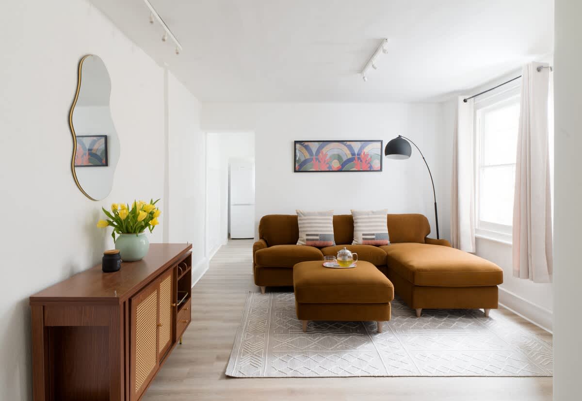 House Helm Hawthorn Brook Green: Luxury 2-Bedroom Apartment with Spa and Private Parking, Brook Green London