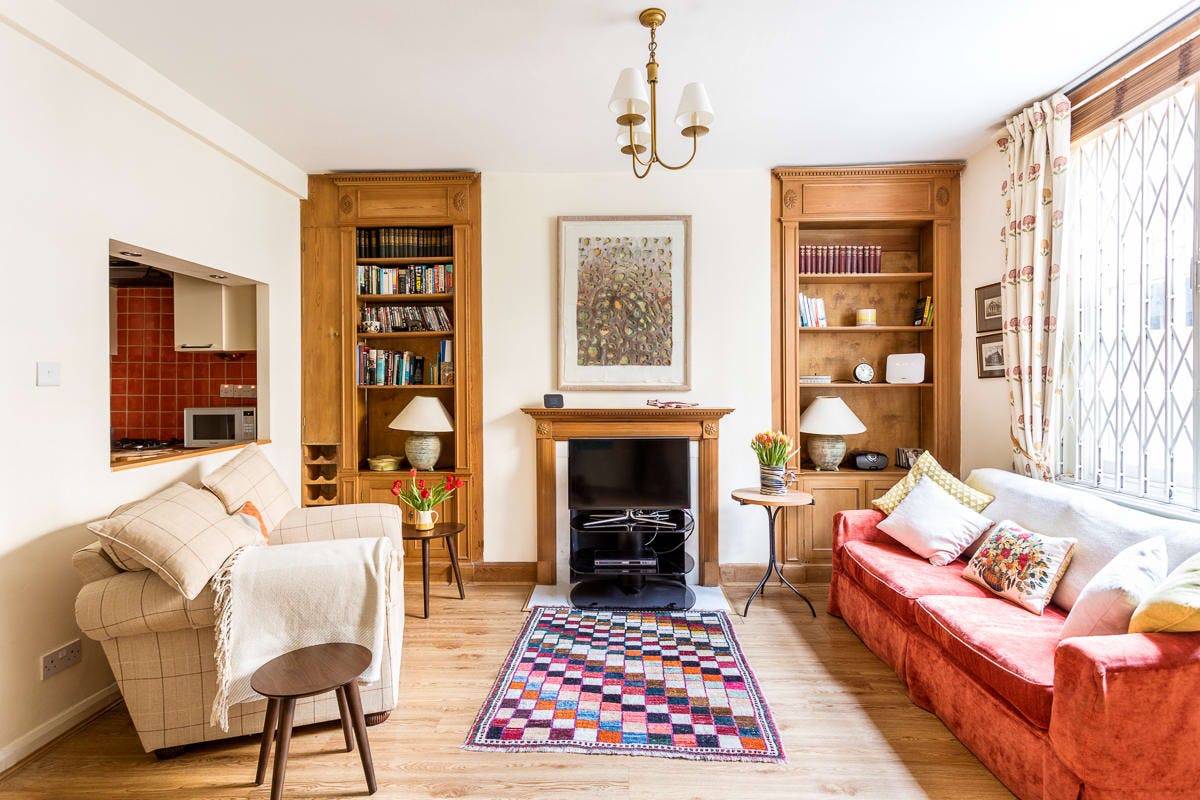 House Helm Hawthorn Pimlico: Luxury 2-Bedroom Apartment with Spa and Private Courtyard, Pimlico London