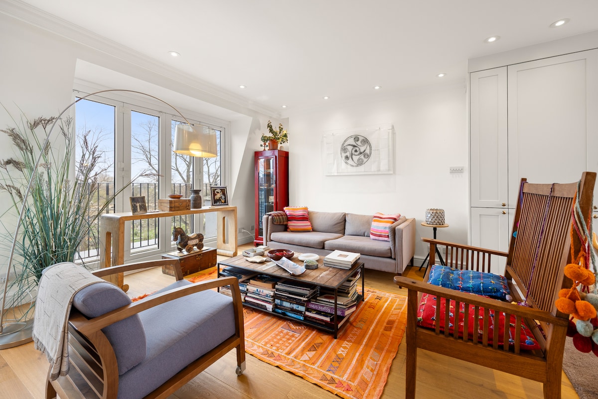 House Helm Hawthorne Chelsea: Luxury 2-Bedroom Apartment with Spa and Terrace in Chelsea