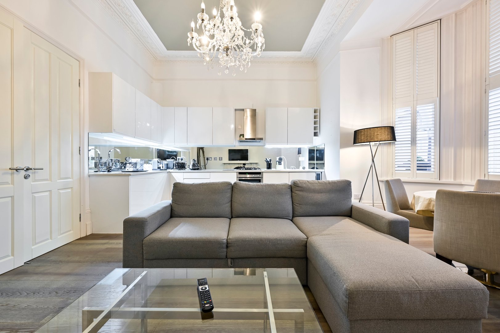 House Helm Heather Brompton: Luxury 1-Bedroom Apartment with Spa Sauna, Earl’s Court London