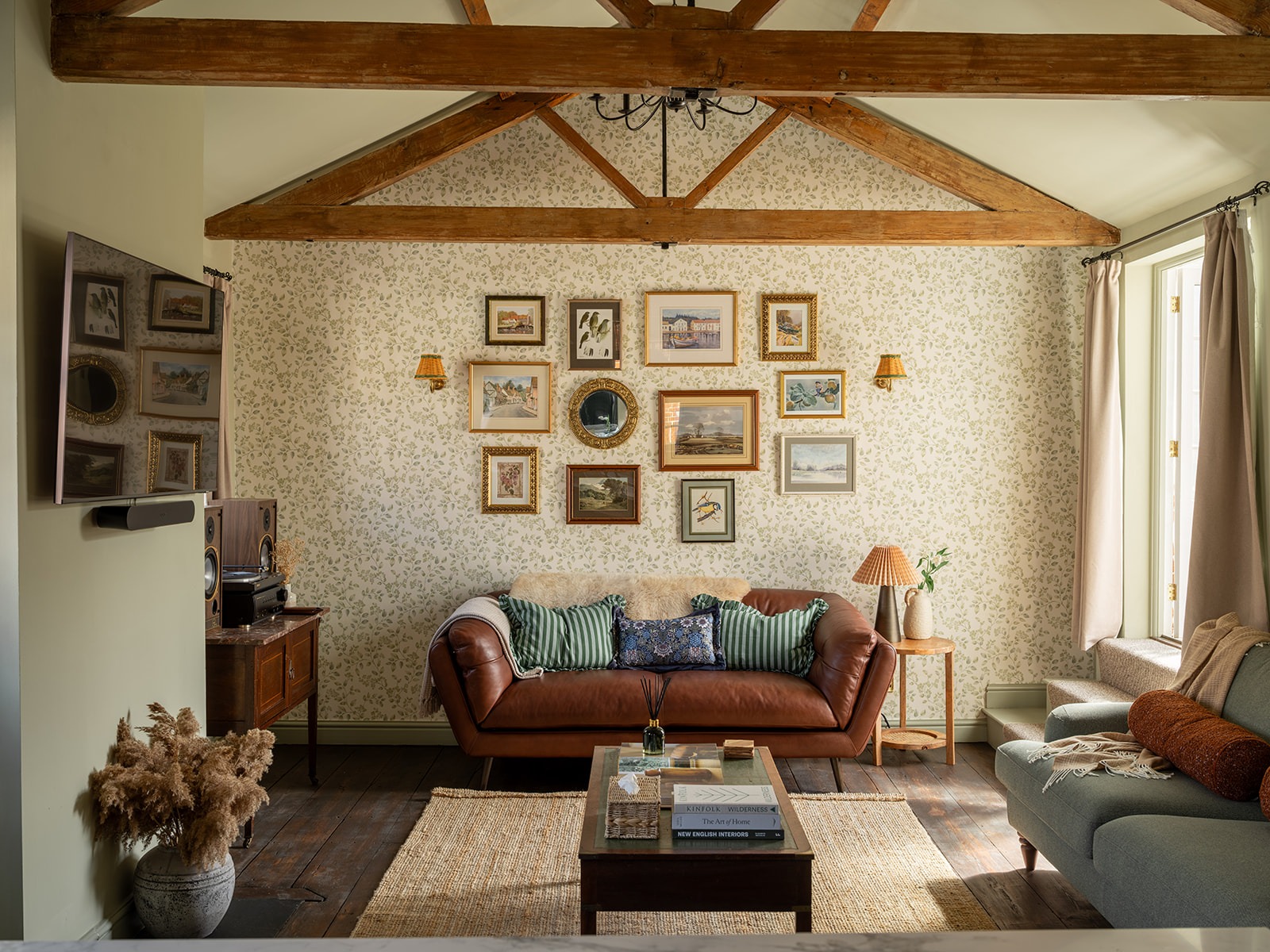 House Helm Heather Eaton Norwich: Luxury 3-Bedroom House with Spa and Family Amenities, Norwich