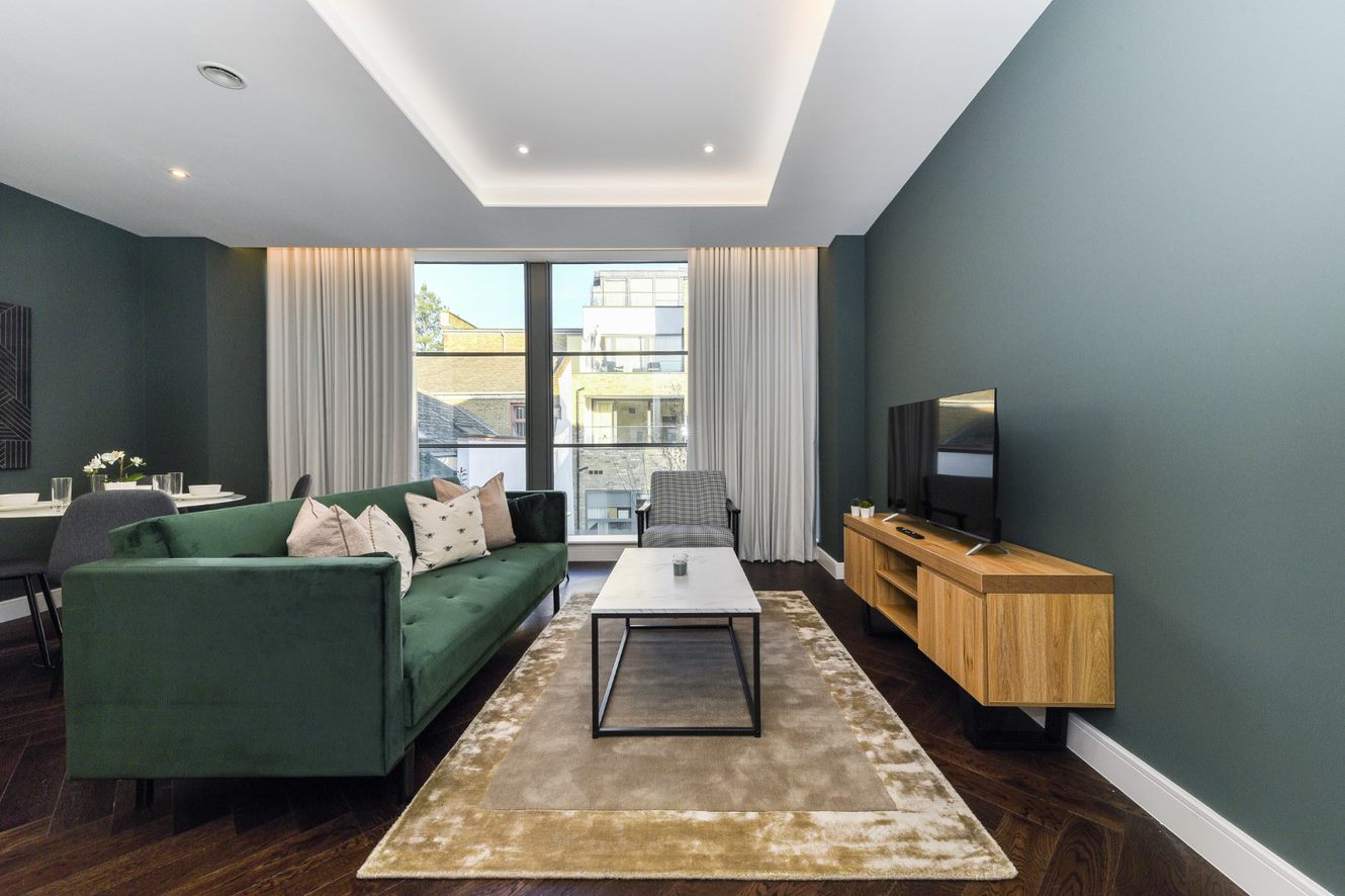 House Helm Heather Ladbroke: Stylish 2 Bedroom Apartment with Spa and Family Amenities in Ladbroke Grove, London