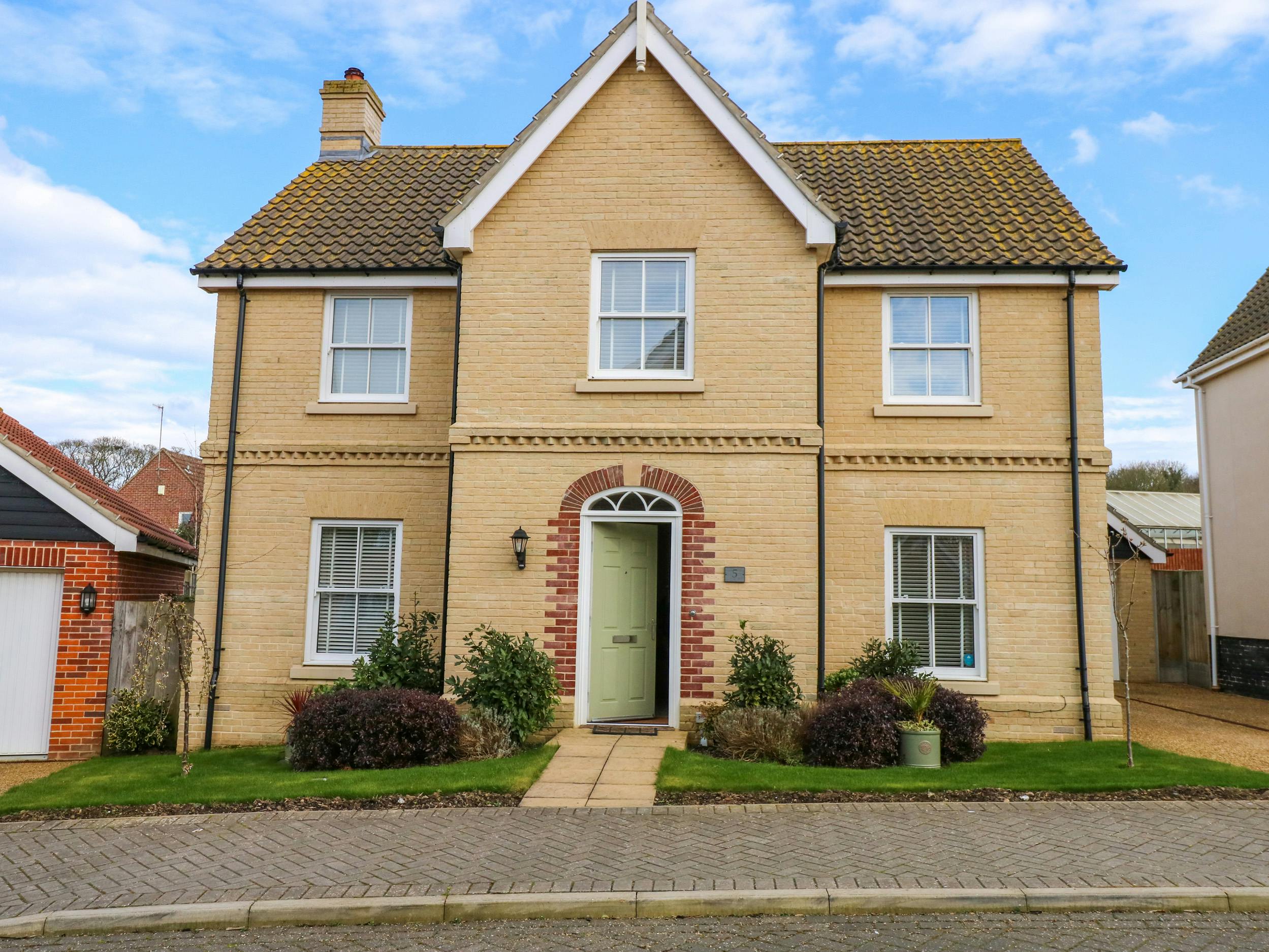 House Helm Heather Overstrand Cromer: Luxury 3-Bedroom House with Seaview and Private Parking, Cromer