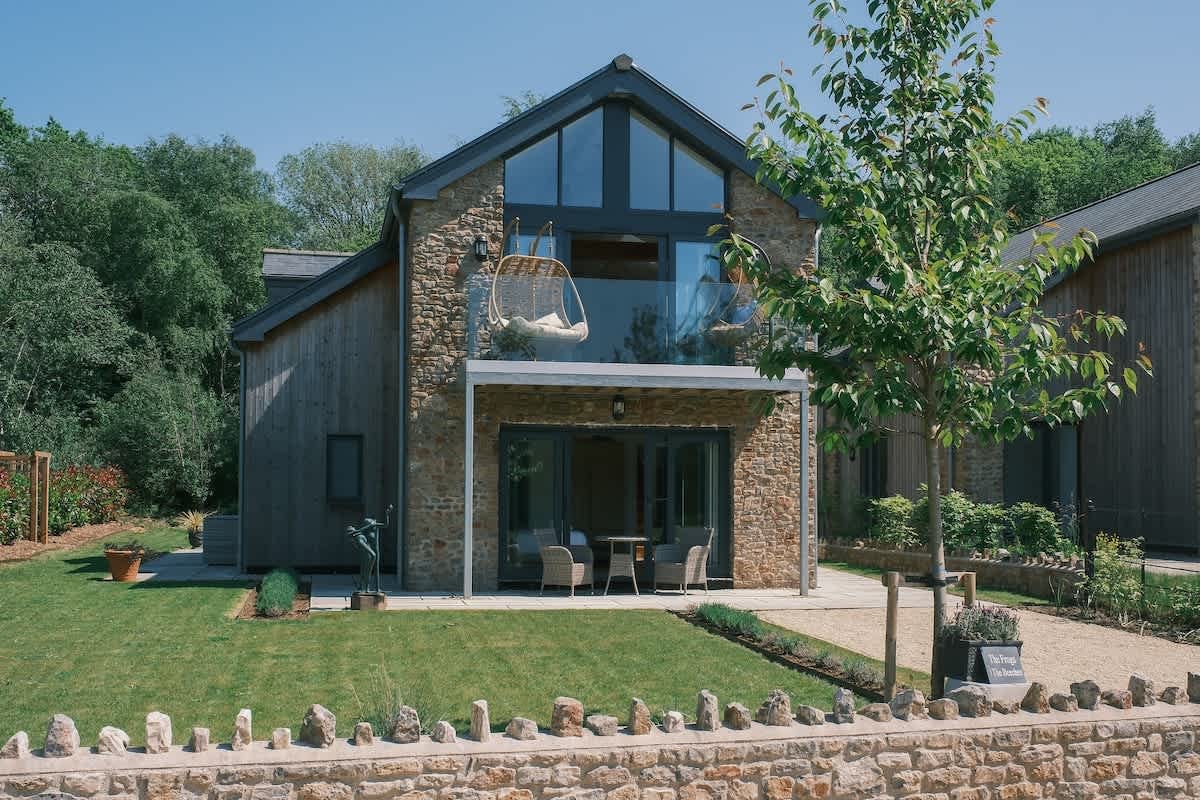 House Helm Heather Priddy Somerset: Luxury 2-Bedroom Villa with Hot Tub and Spa in Somerset