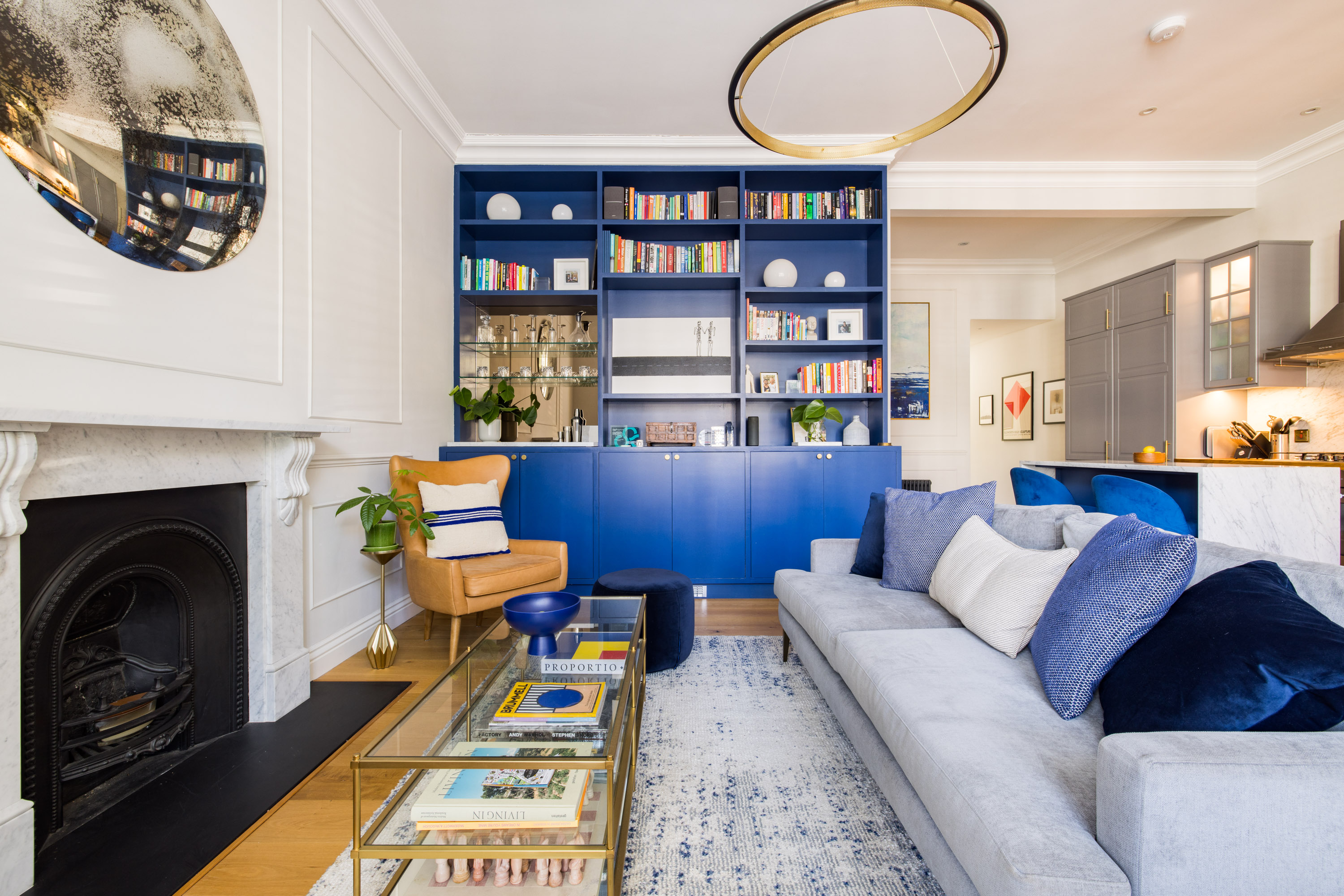 House Helm Heather Stockwell: Luxury 2-Bedroom Apartment with Private Parking and WiFi, Stockwell London
