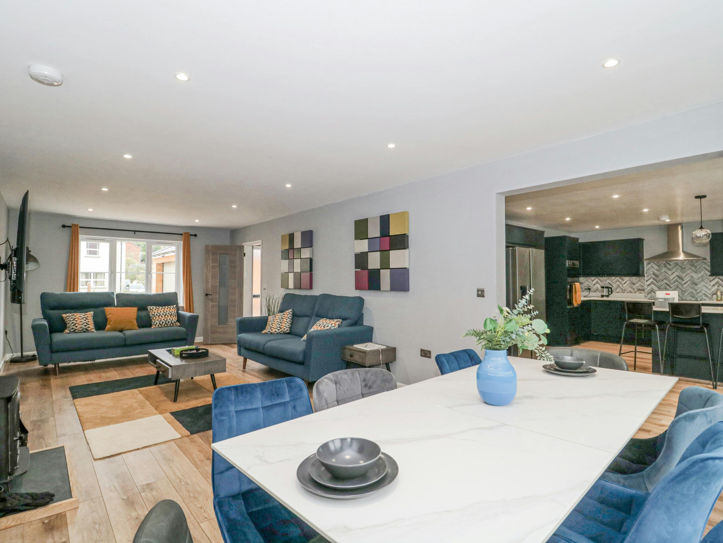 House Helm Heatherley Longhope: Luxury 4-Bedroom House with Hot Tub and Tennis Court, Forest of Dean