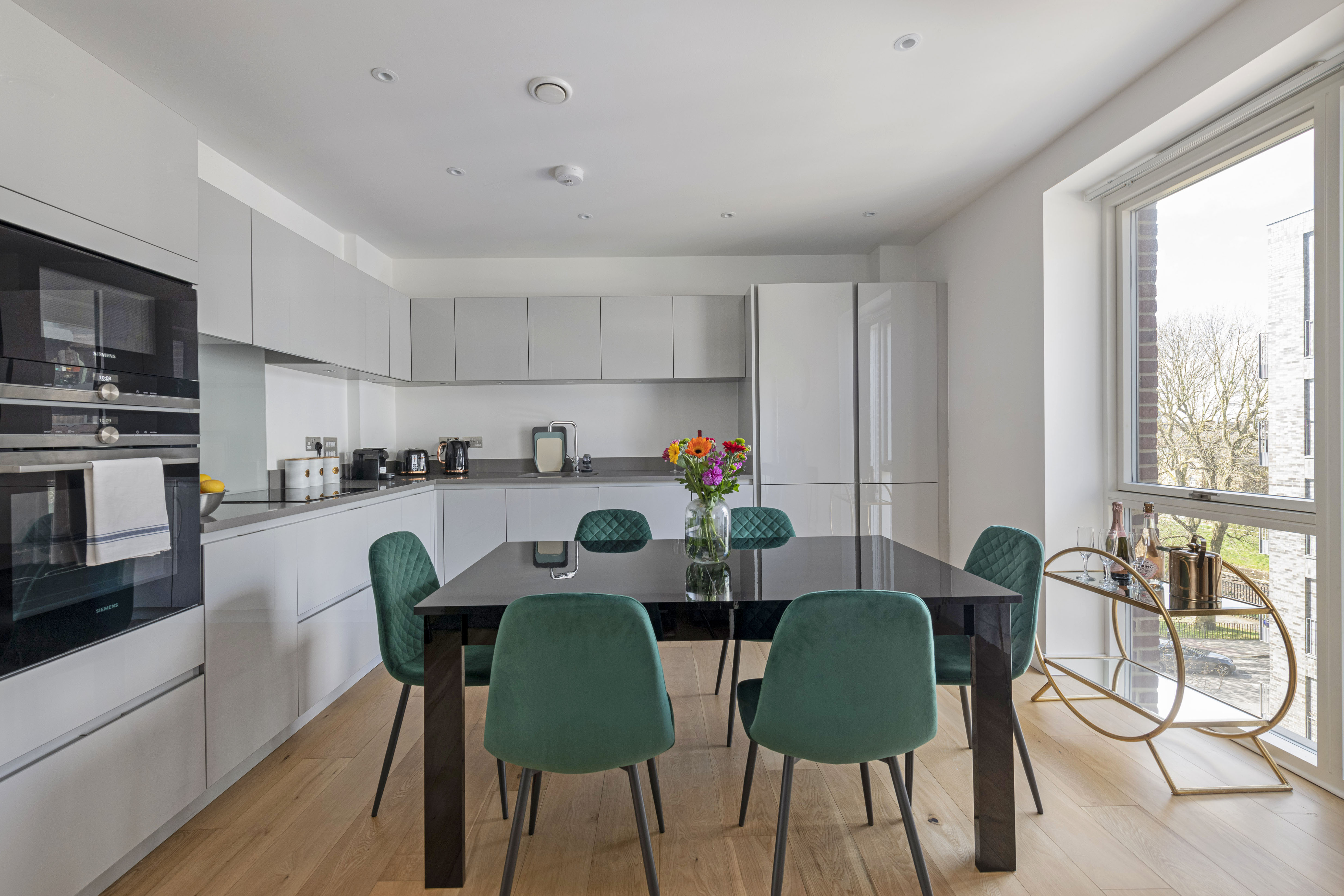 House Helm Rowan Battersea: Luxury 2-Bedroom Apartment with Concierge and Spa, Battersea London