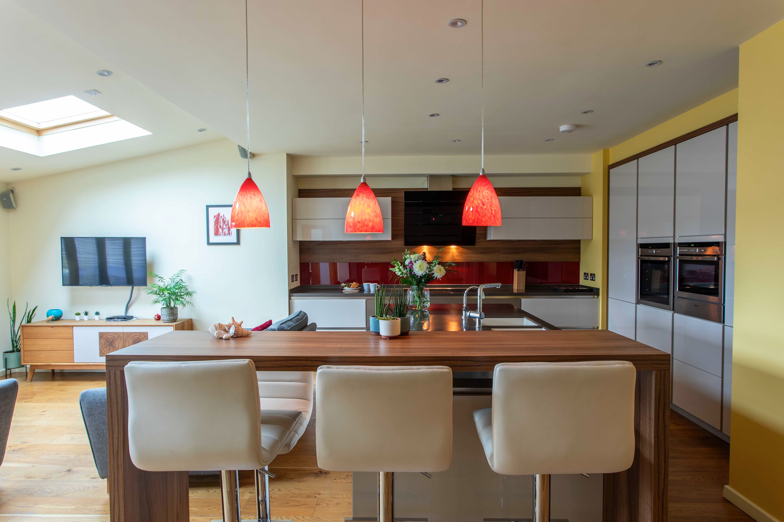 House Helm Rowan Bearflat Bath: Luxury 3-Bedroom Townhouse with Private Garden and Parking, Bath Somerset