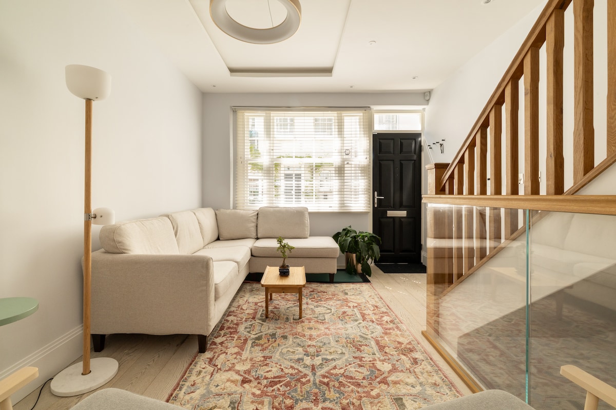 House Helm Rowan Belgravia 1455466: Elegant 4-Bedroom Townhouse with Spa and Private Parking, Belgravia