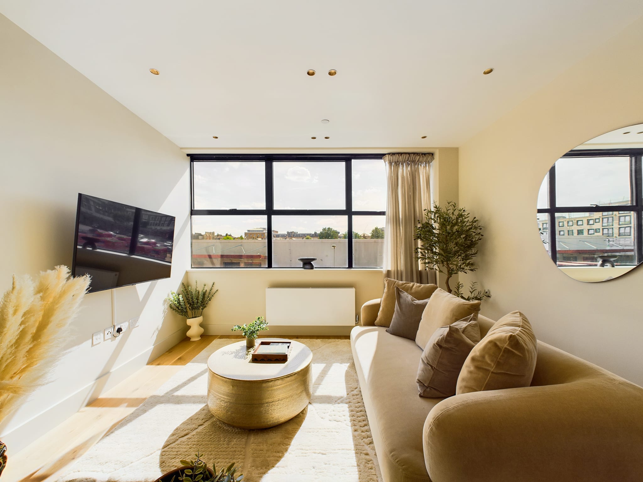 House Helm Swiss Cottage Camden Town: Charming 2-Bedroom Townhouse with Spa and Family-Friendly Features, Camden Town