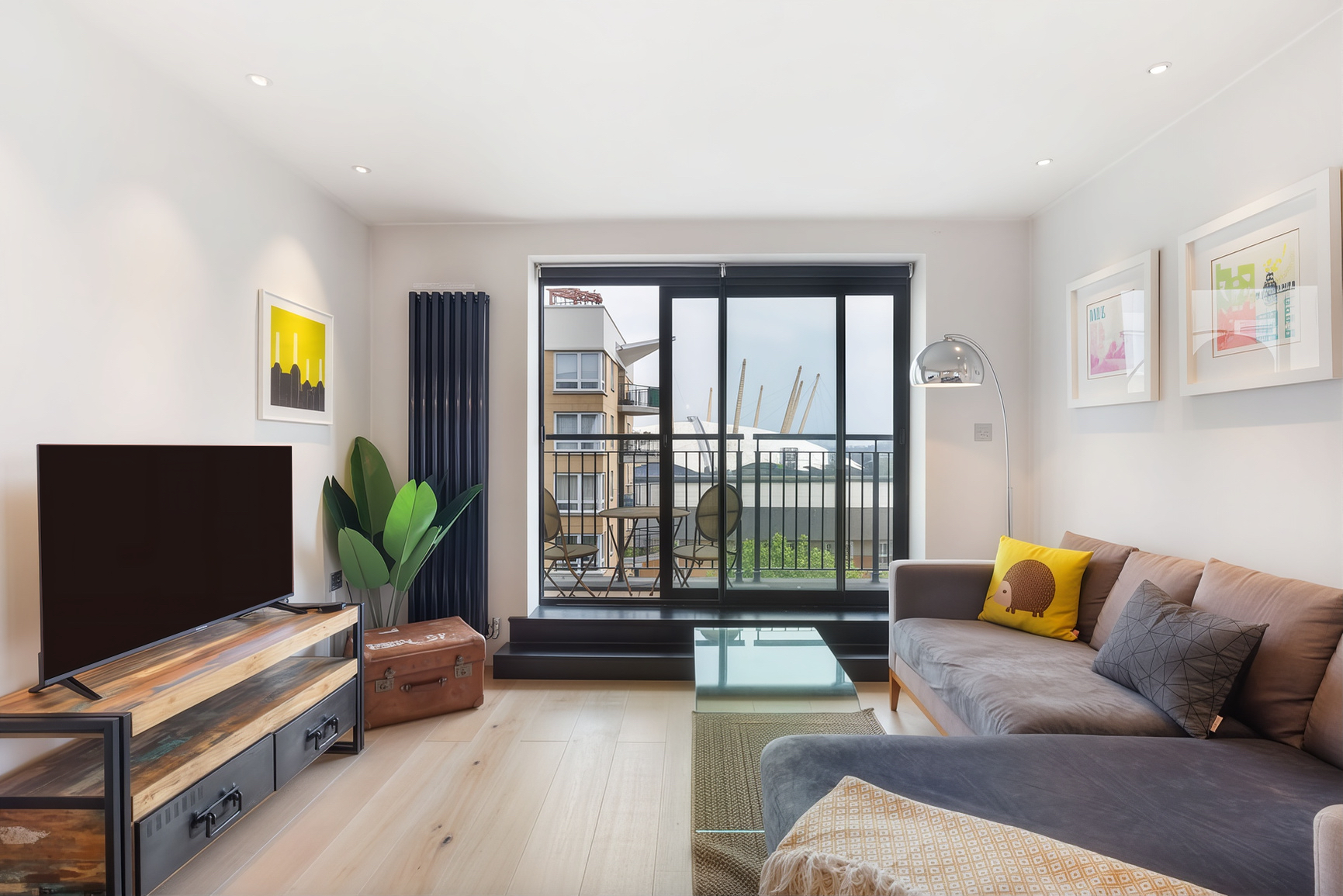 House Helm Rowan Canary Wharf: Luxury 3-Bedroom Apartment with Spa Sauna, Canary Wharf London